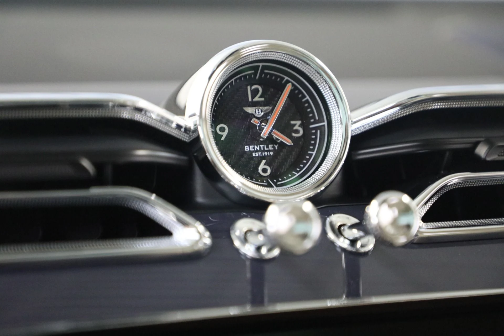 mph022_733970335_New_2025_Bentley_Bentayga_Atelier_Edition_V8_8545d03368