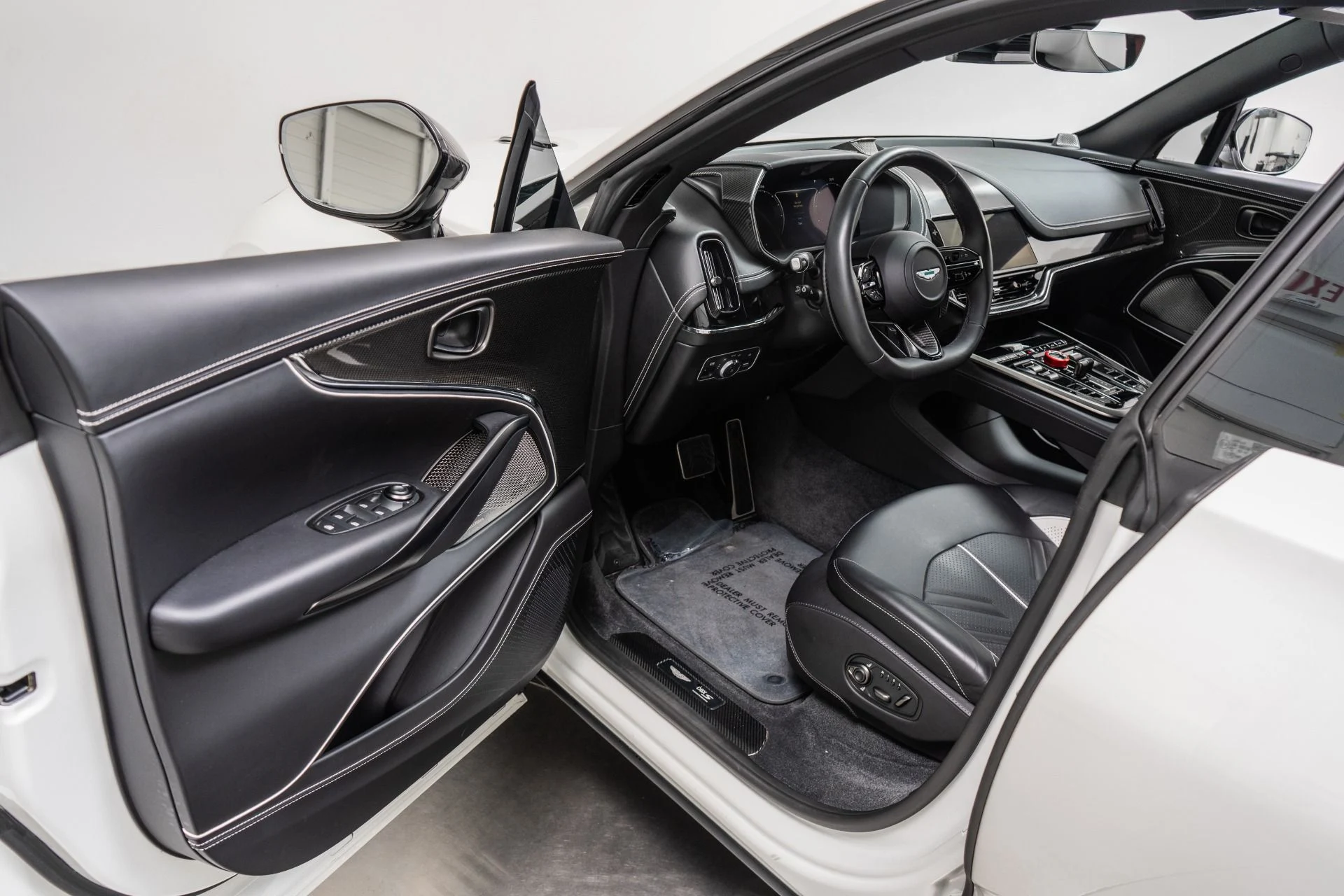 mph022_73576869_Used_2026_Aston_Martin_DBX_S_1792083378_62c9f7c67a