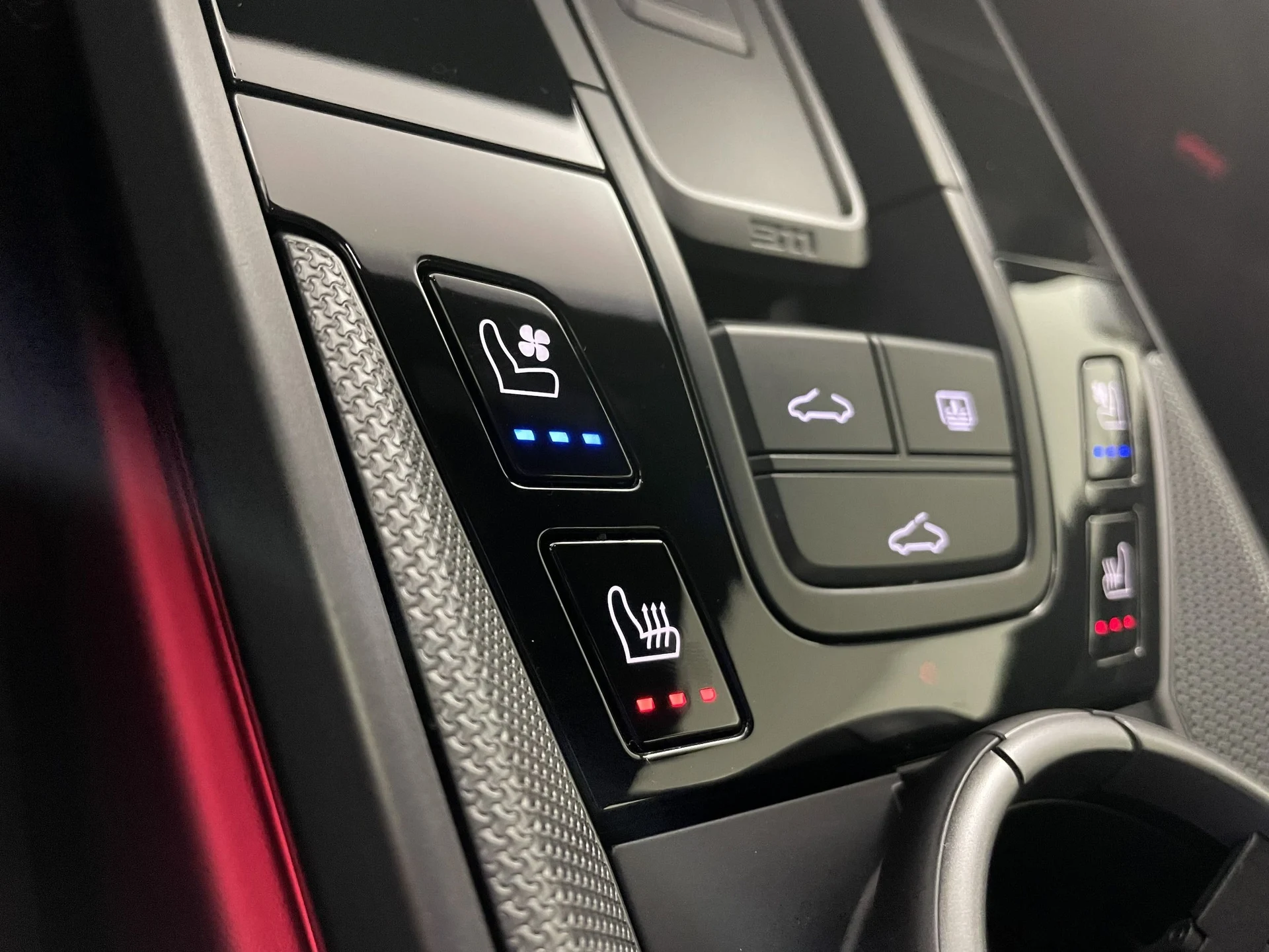 mph022_74197536_cc06941f13f35eb908afa015c6ed629cx_0b11f5e571