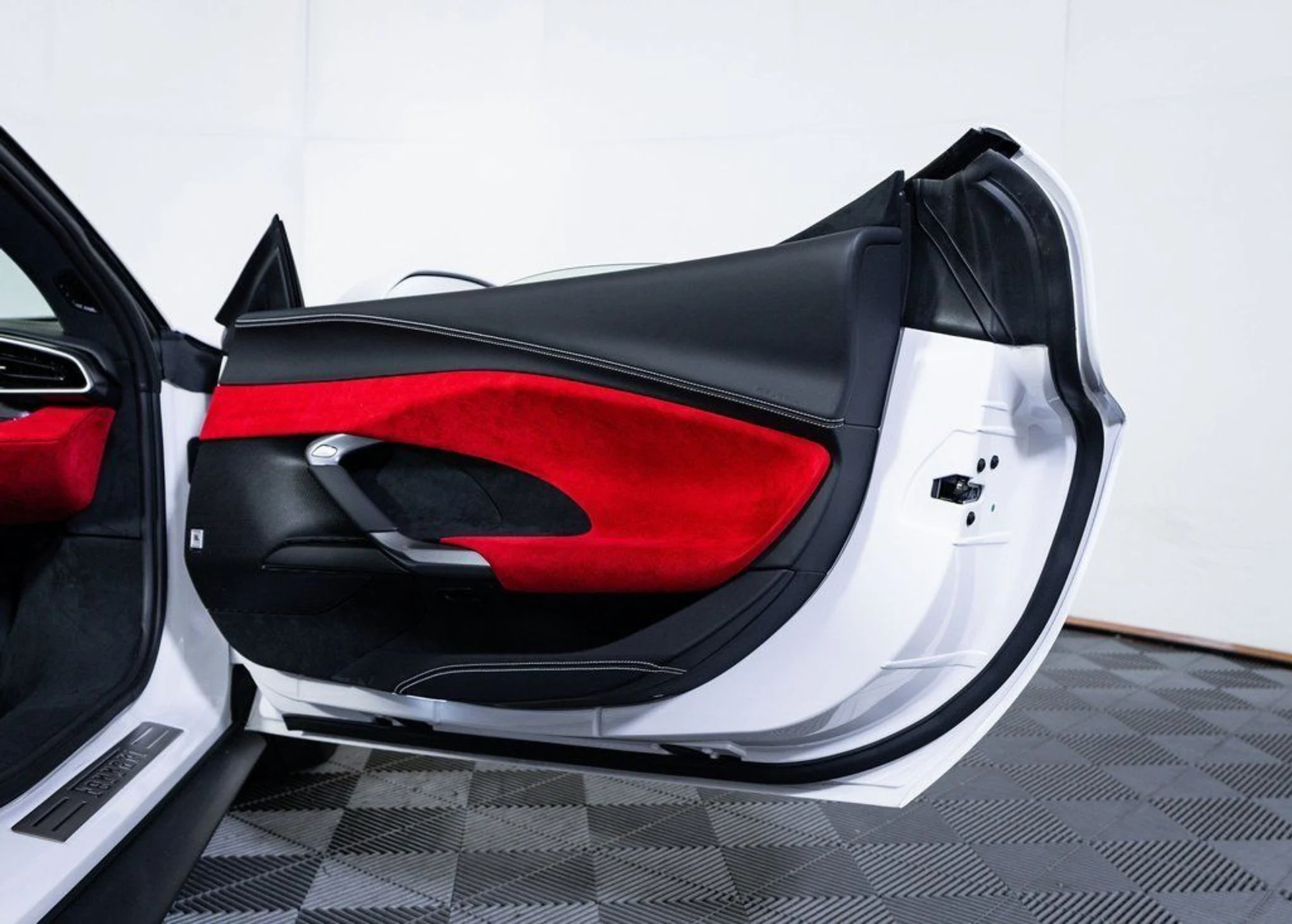 mph022_742786387_e891d0088f608822026d602d0c40ffec_b41dd8ec94