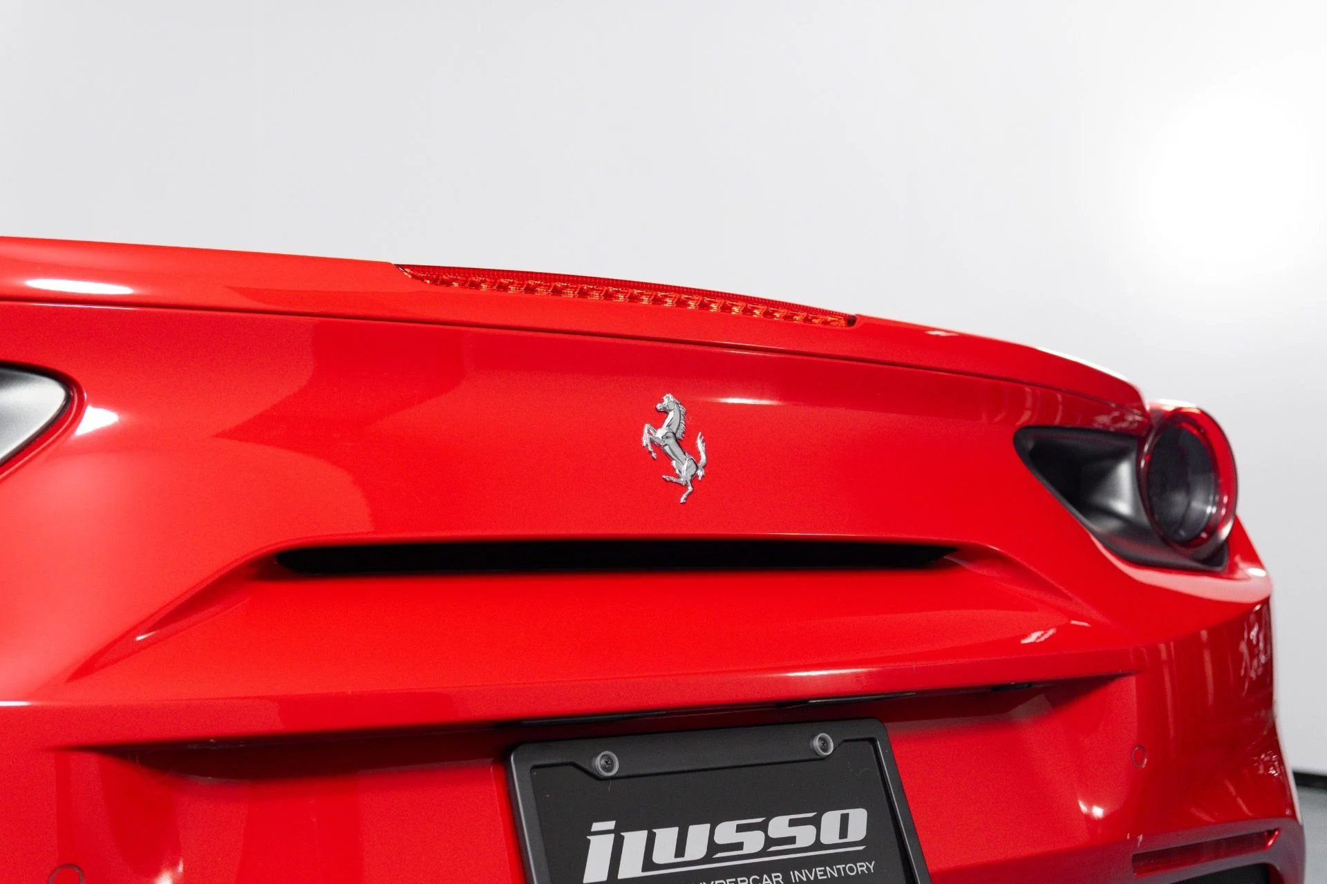 mph022_743536057_Used_2017_Ferrari_488_GTB_1781727340_527e0daa09