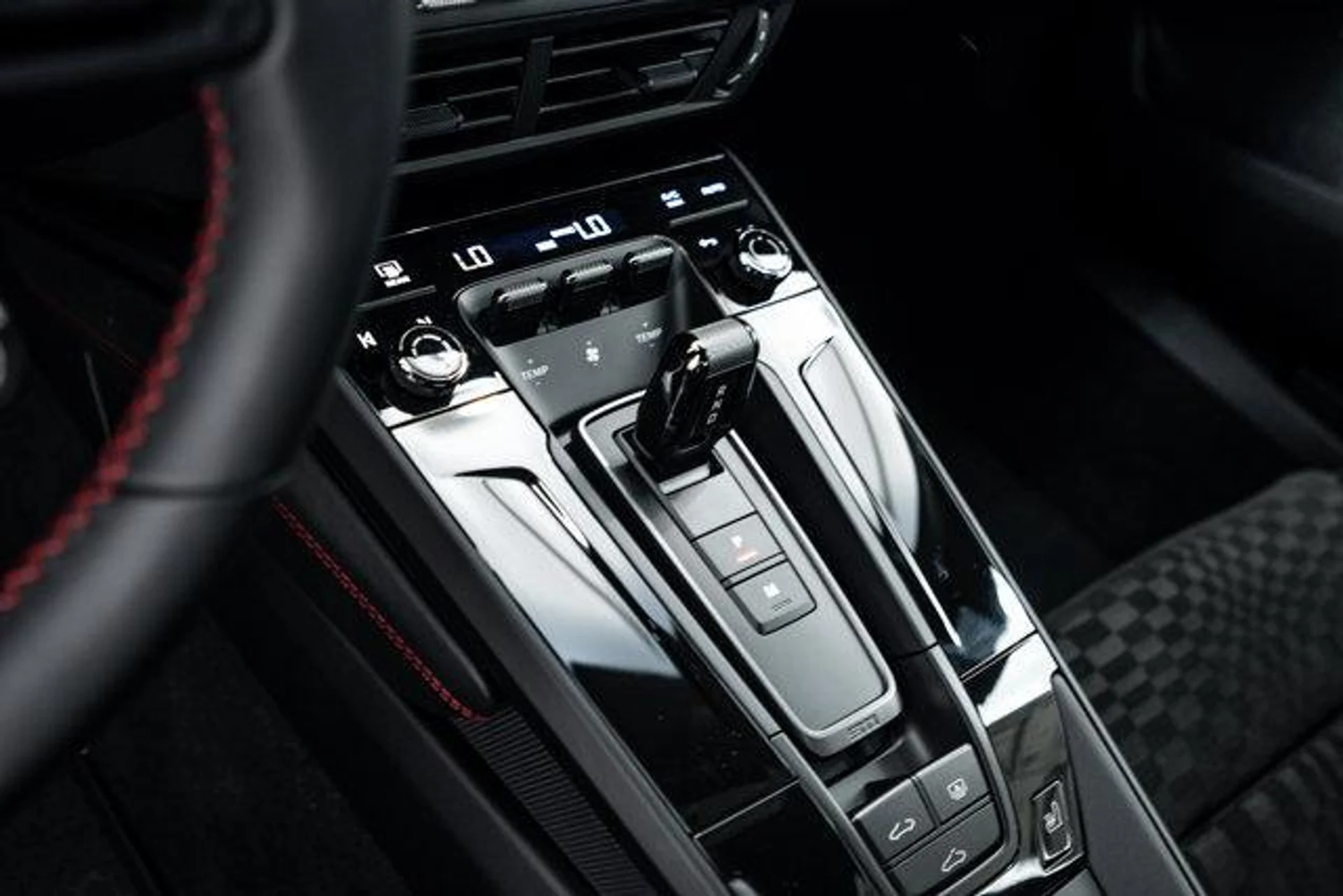 mph022_753534488_b96_Ao6f_AJ_4g_P_Ao3_F_Uxar_Qz9_Ex_E_bdd2a5252a