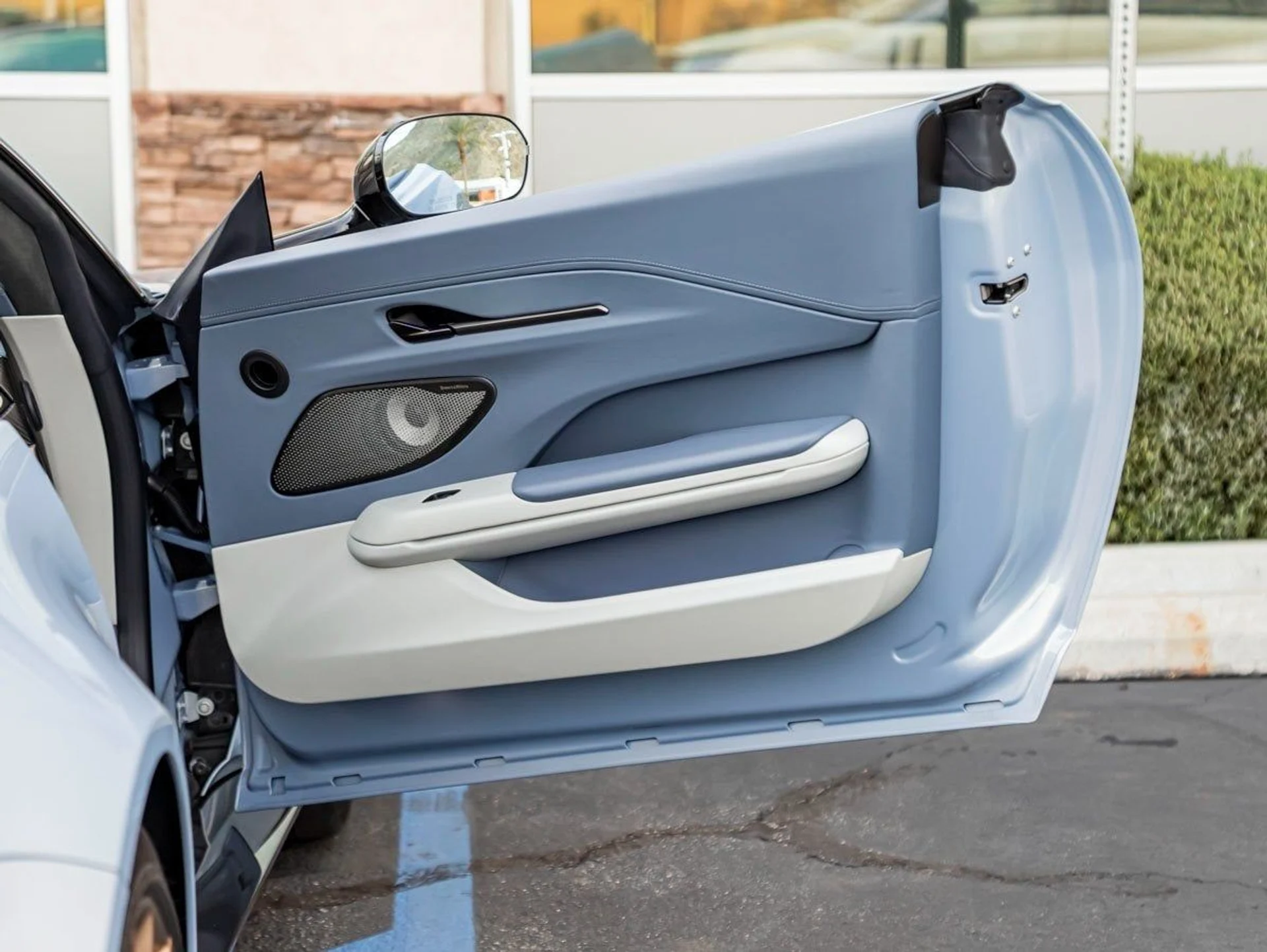 mph022_766745970_23_adbbc99532