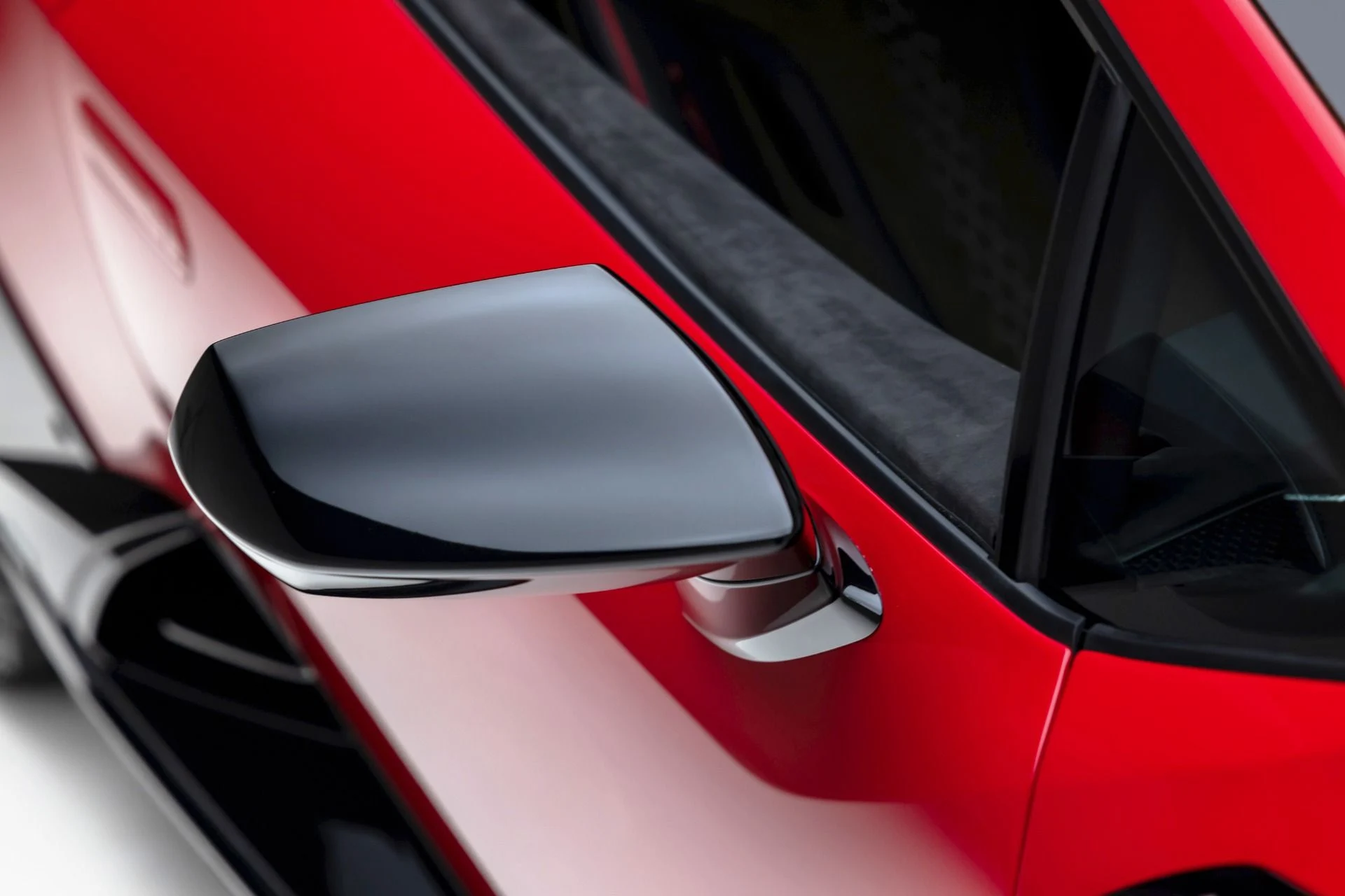 mph022_771764520_Used_2024_Lamborghini_Huracan_Sterrato_1765391926_989563ed04