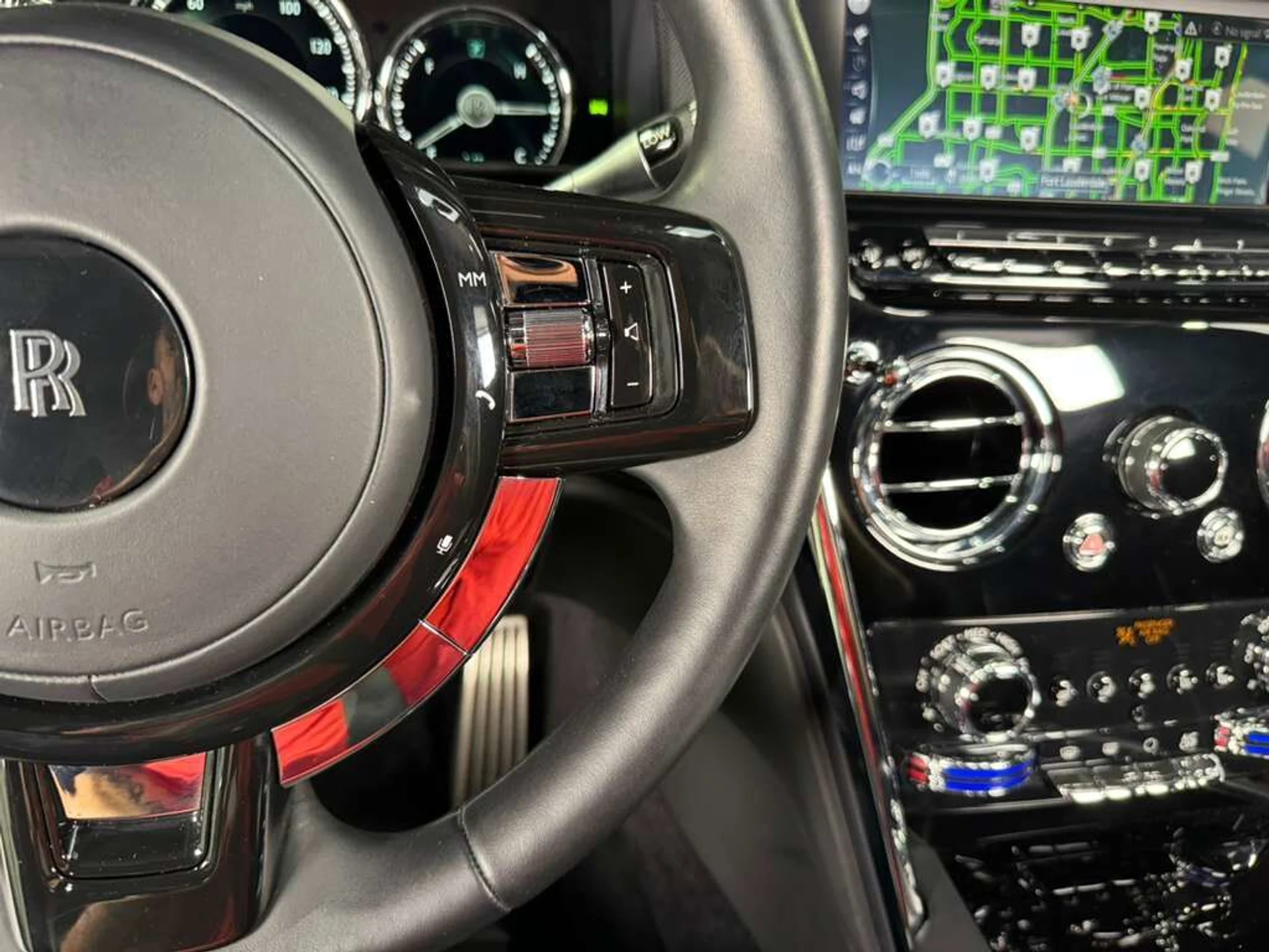 mph022_772250864_d5aa7f5ec25aa32234f61700574a5516_9ad13f9b80