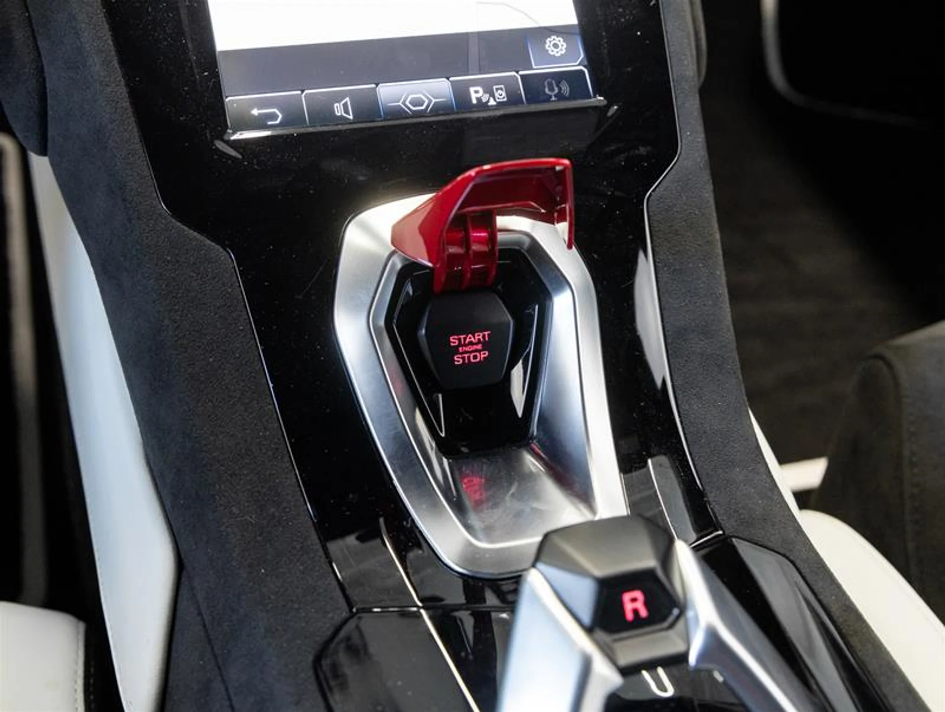 mph022_77263144_11902165_1645434955_7b3f148dd0