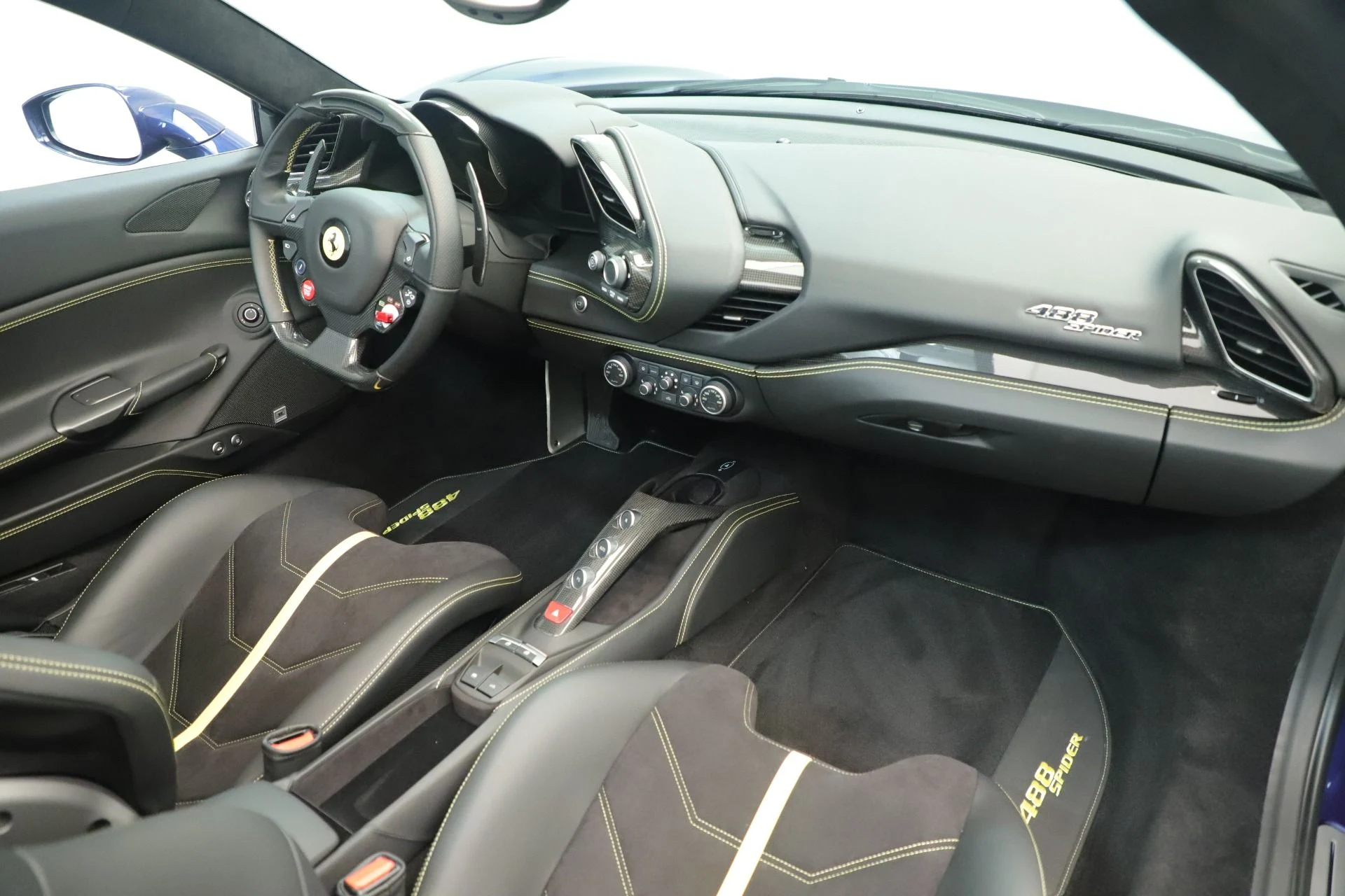 mph022_77325397_Used_2018_Ferrari_488_Spider_1777144880_0b8b9b27ad