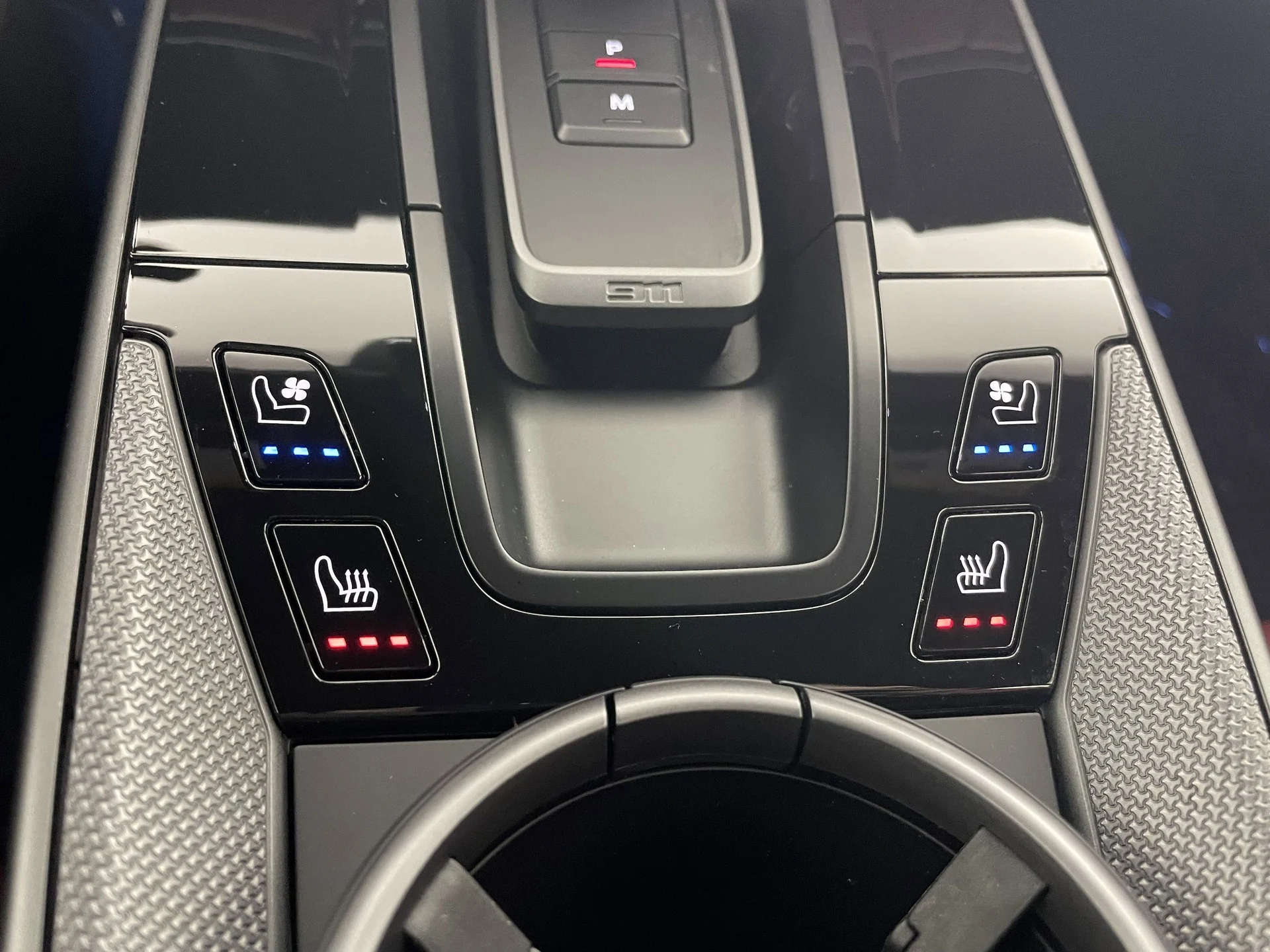 mph022_775102217_2d20806e4217d113a92269abcb6e0d3fx_1bdb07c14e