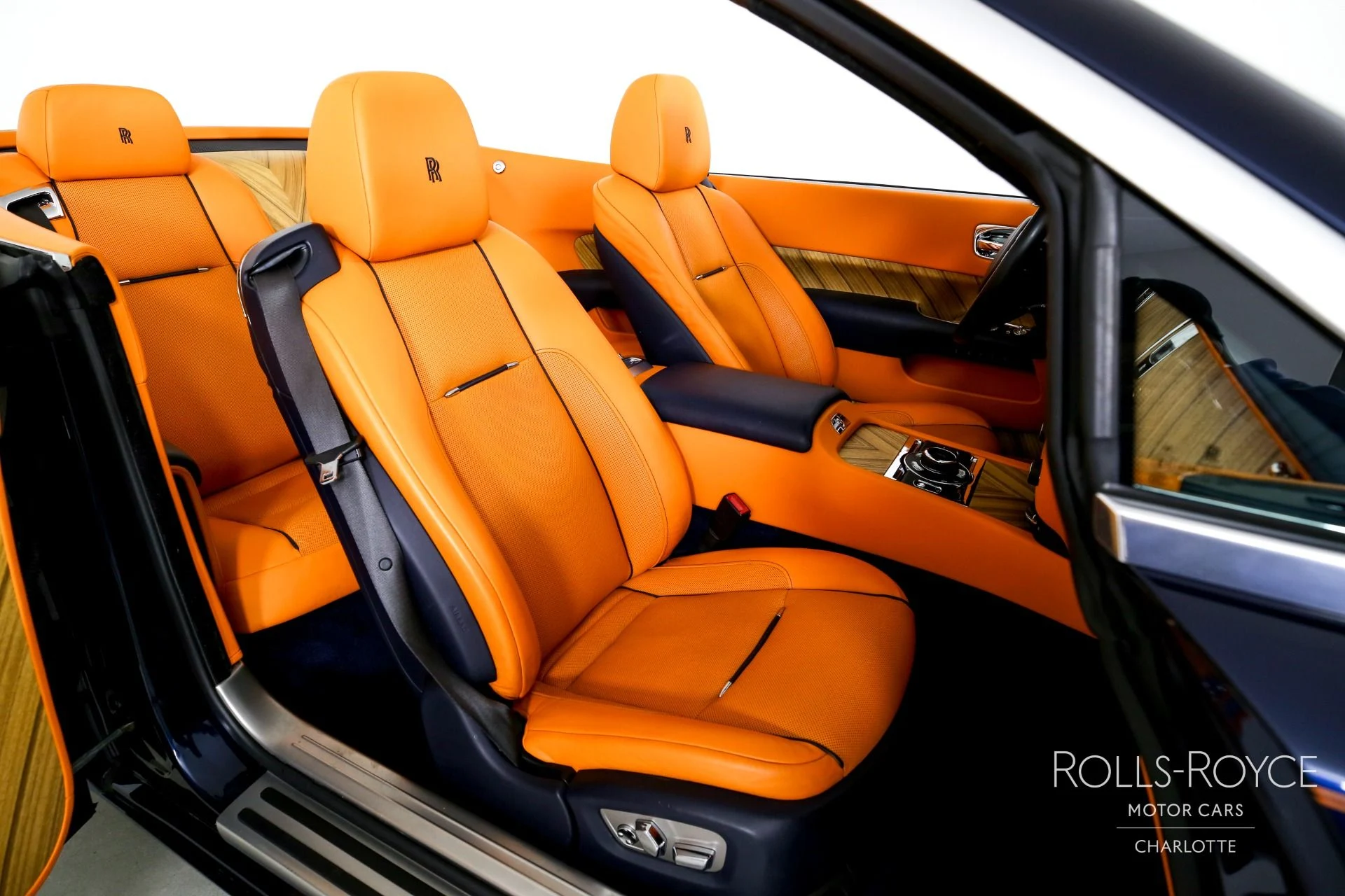 mph022_775453013_Used_2017_Rolls_Royce_Dawn_1702592484_760327b712