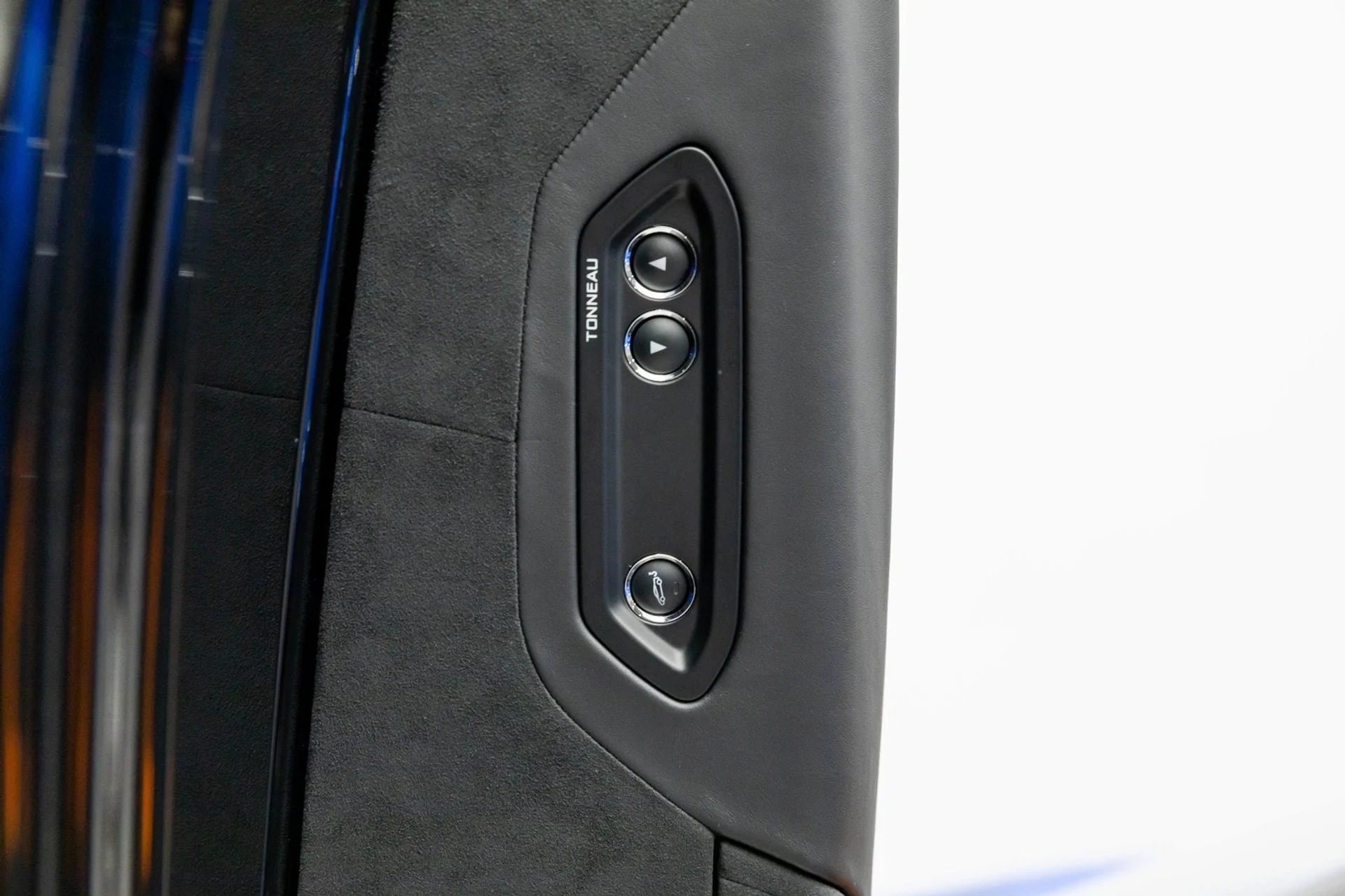 mph022_777729332_23_a592be93f3