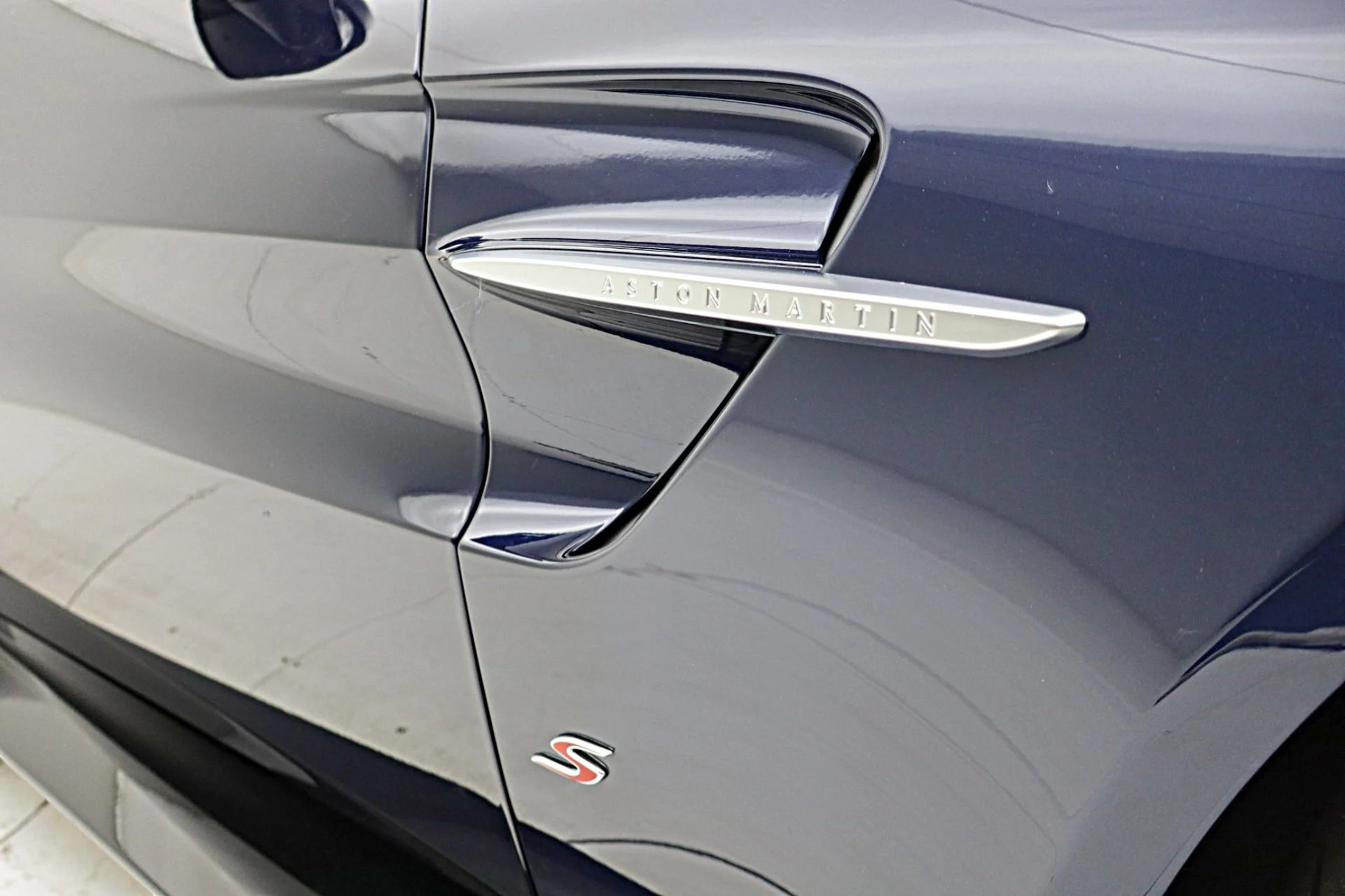 mph022_77961677_New_2026_Aston_Martin_Vantage_S_Roadster_c4a4f07dde