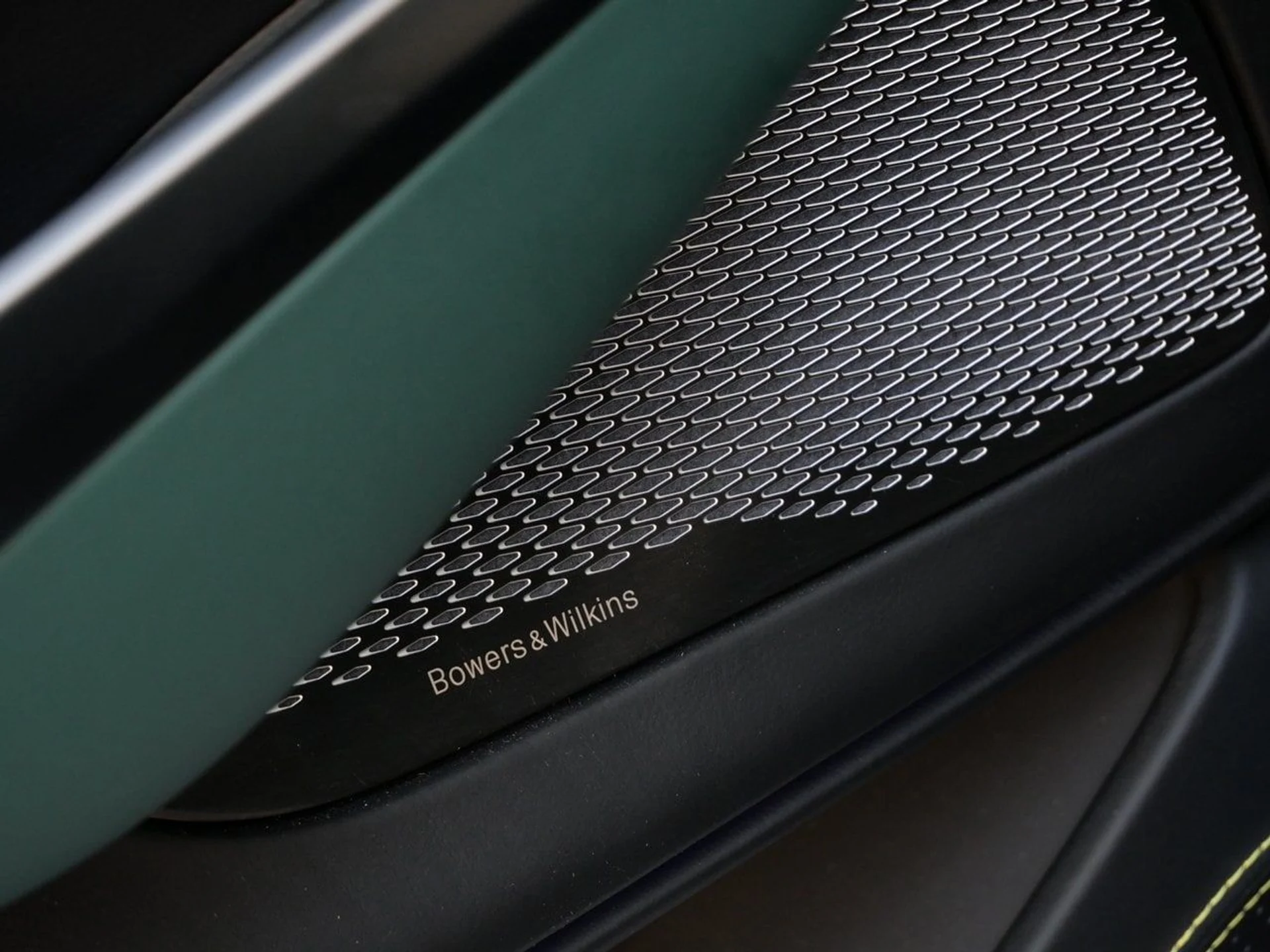 mph022_784877991_6e4870a3d62922f4b9d60abf76a6694bx_8339bddf85