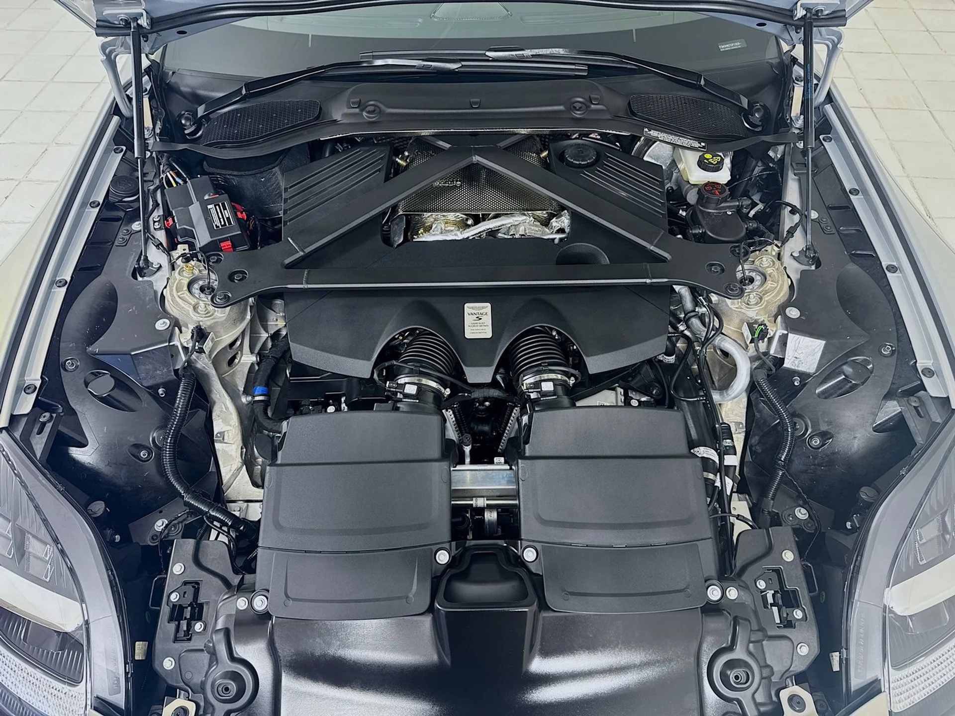 mph022_785827235_542665a10a994889272f0d28bacc90d4x_2a0d9e0404