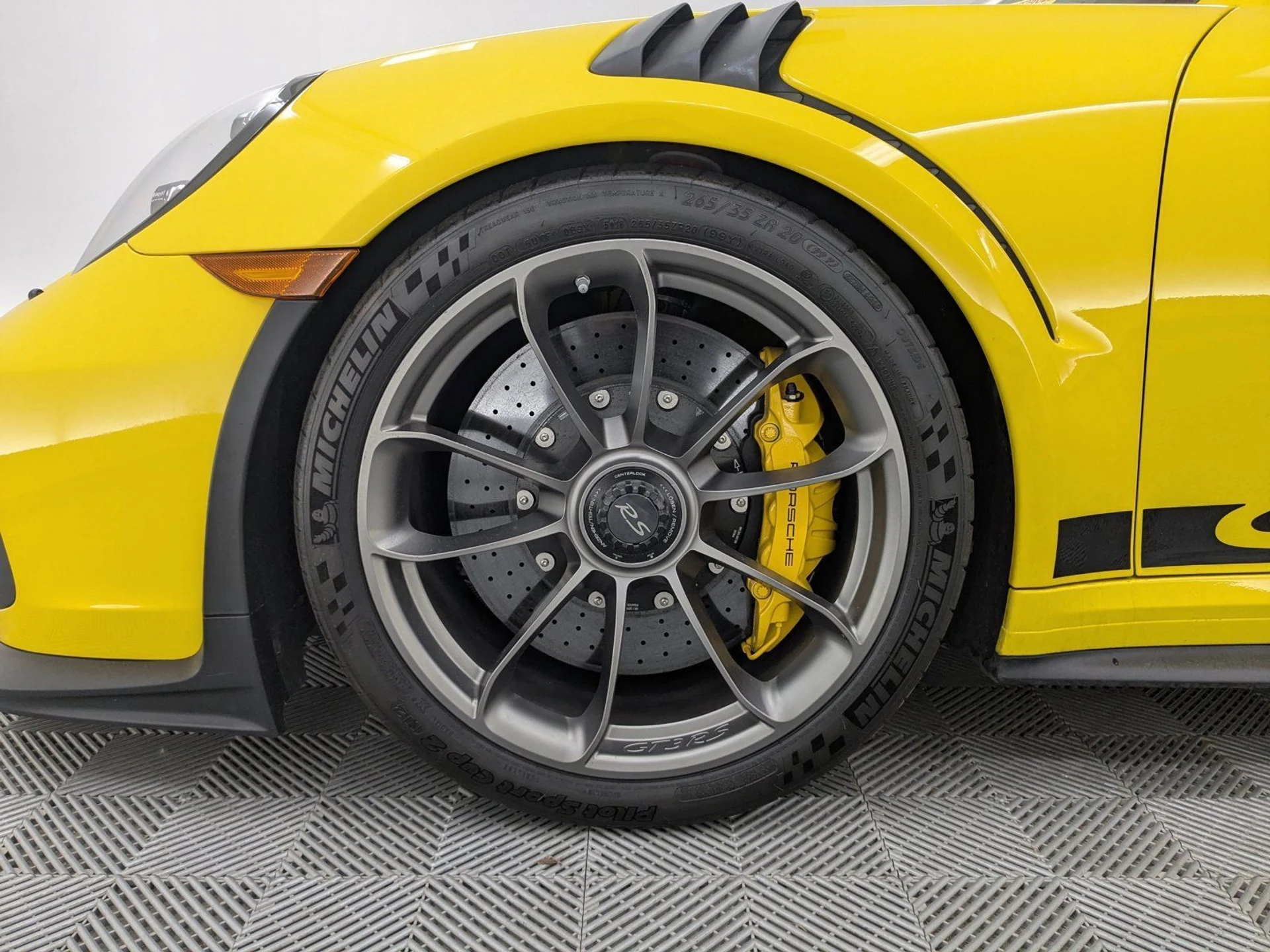 mph022_787011076_cd3e35b67c40c6aeffc7c44ba769bedbx_e1efeeb41b