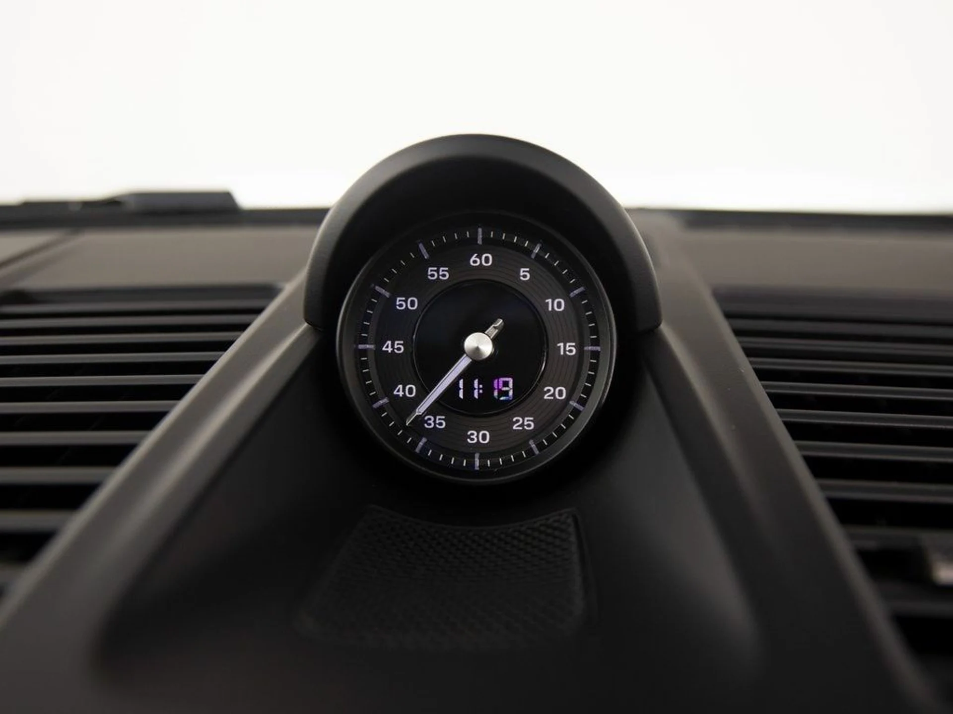 mph022_79337651_24c8fb1d91efb4897baf9d4cd58ac4bdx_cfeba5a5c1