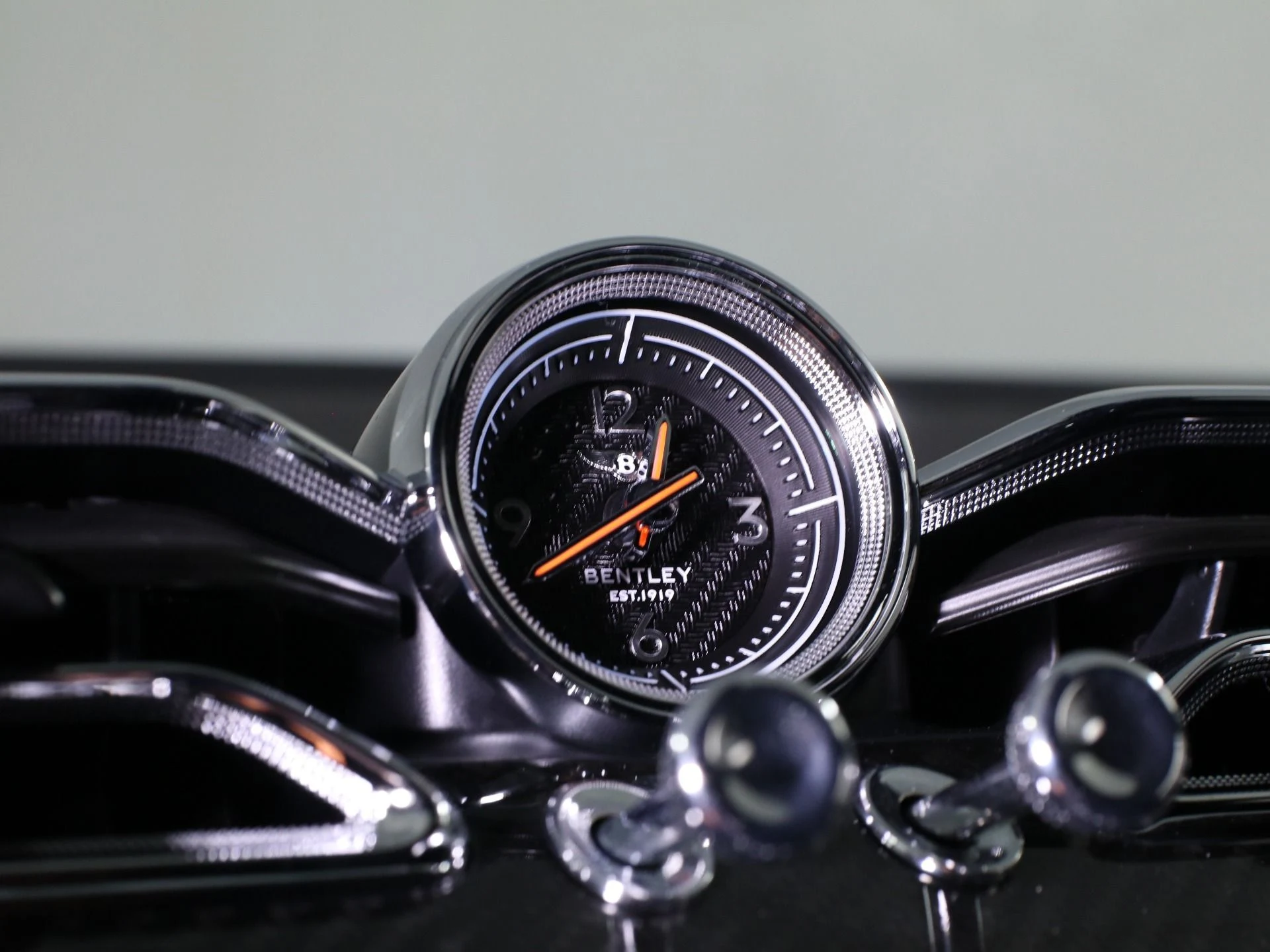 mph022_80530106_New_2025_Bentley_Bentayga_S_1746144421_6364c5fb52