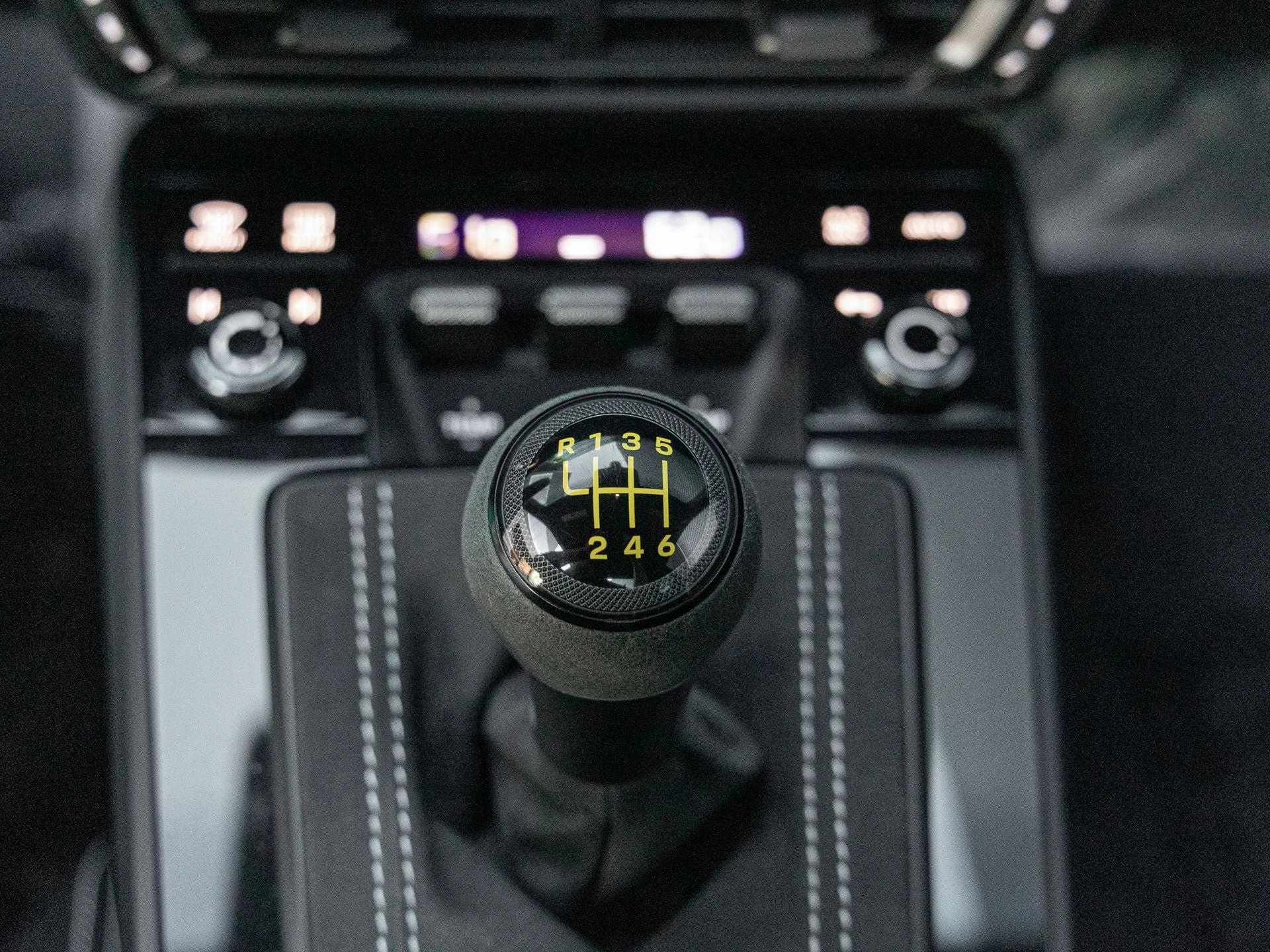 mph022_808657196_23_51ba70c865