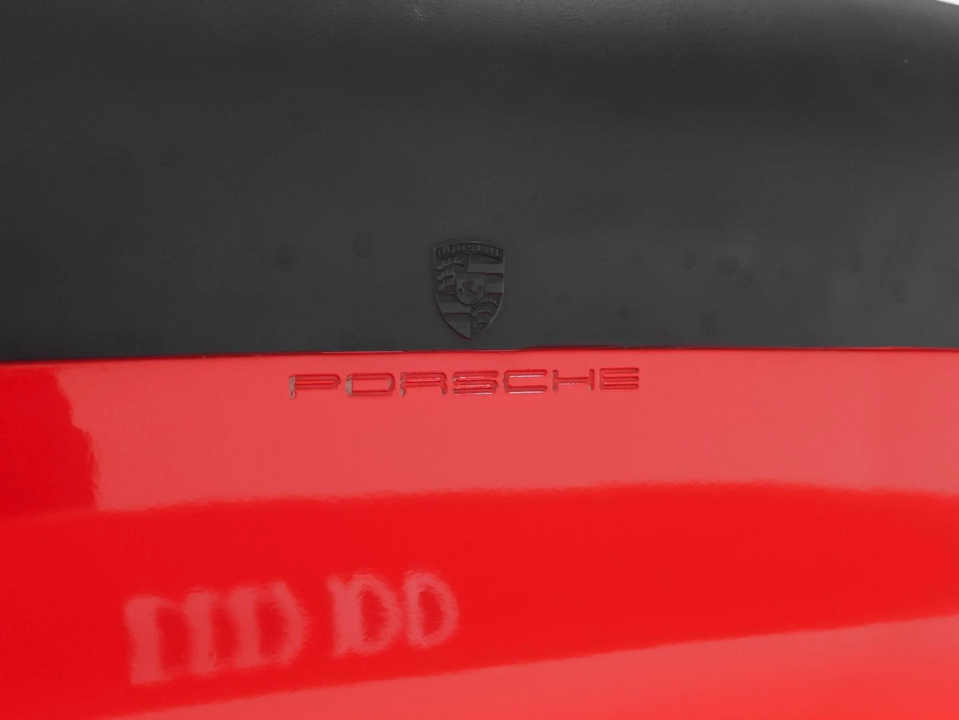 mph022_811880751_23_5d360250c1