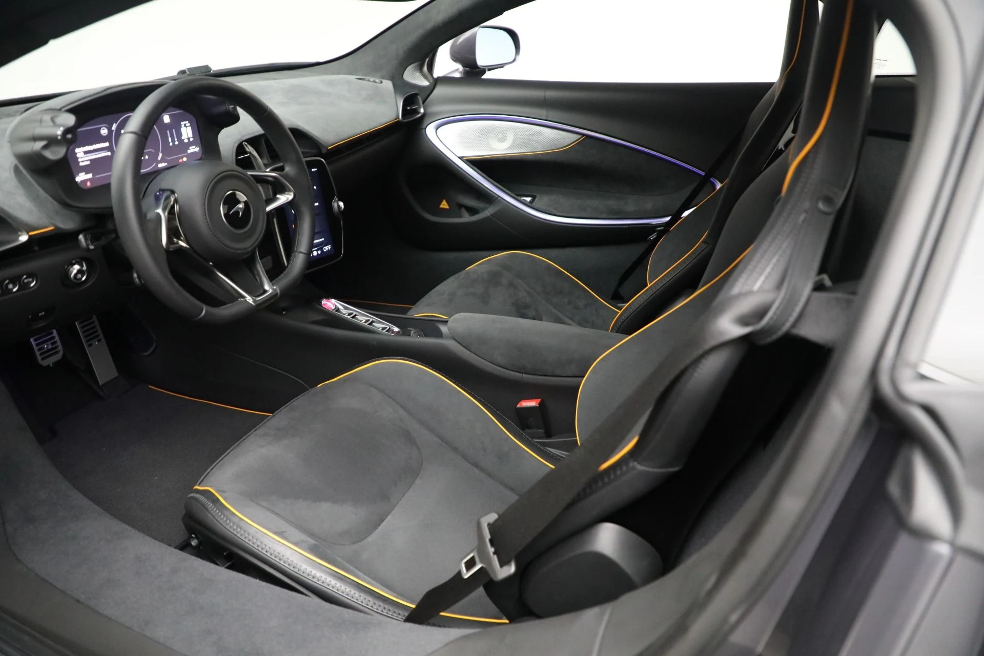 mph022_824879810_New_2024_Mc_Laren_Artura_Performance_76050792fb