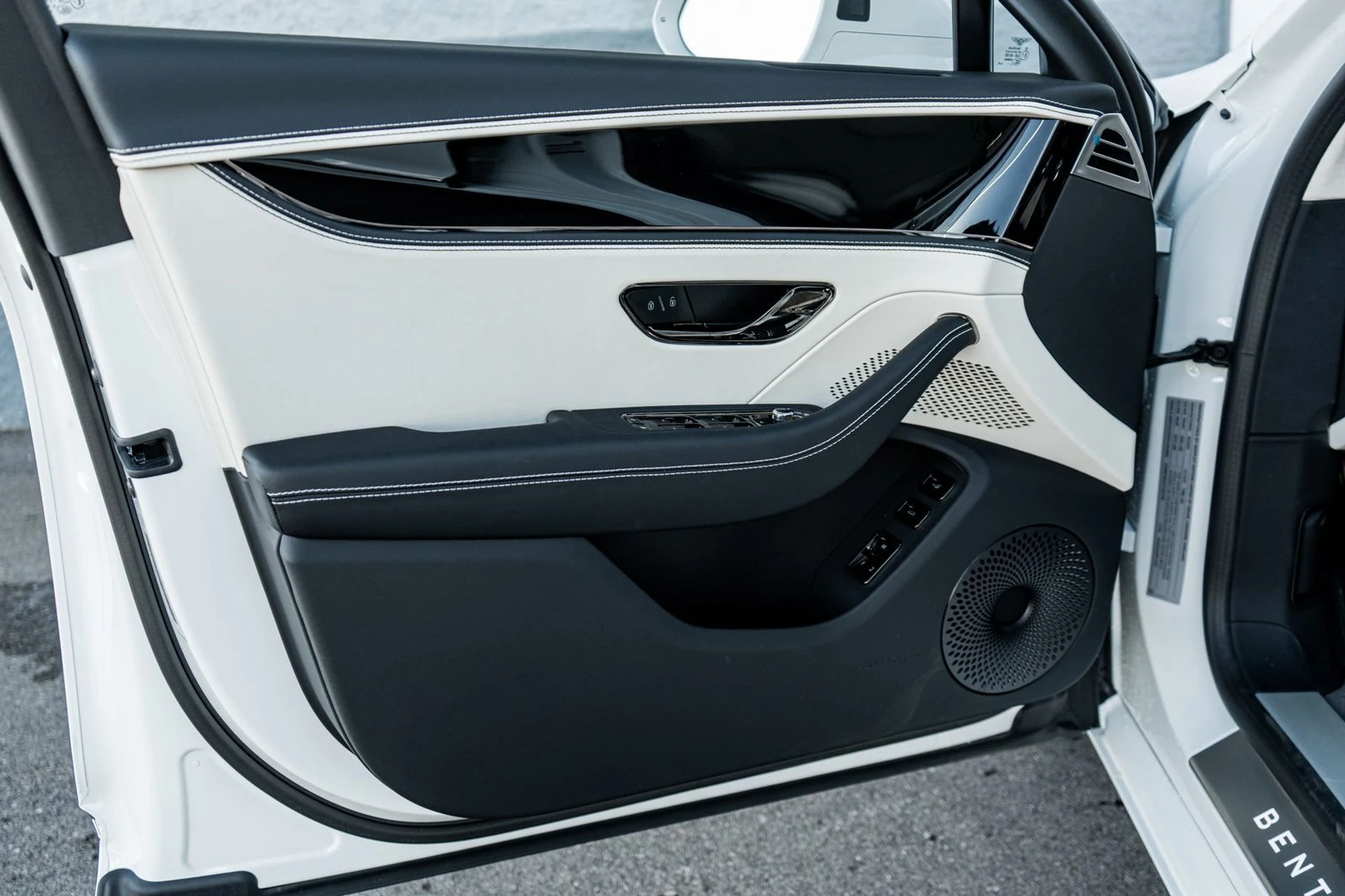 mph022_825750532_52ffe32d_428a_491b_914a_b4169c466128_f271b44bd8