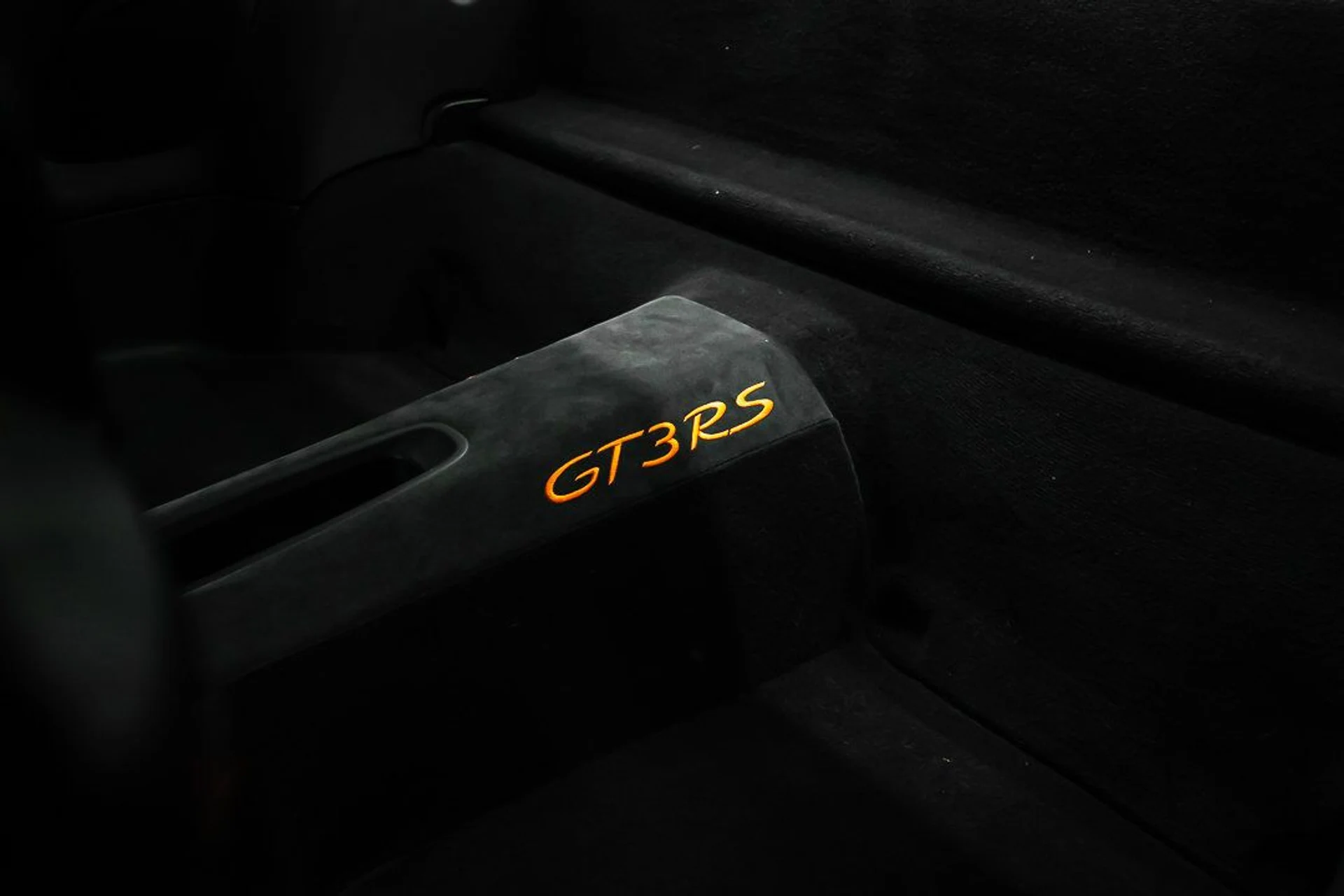 mph022_829082735_porsche_911_2016_jpg_v_1754355020_7755facd55