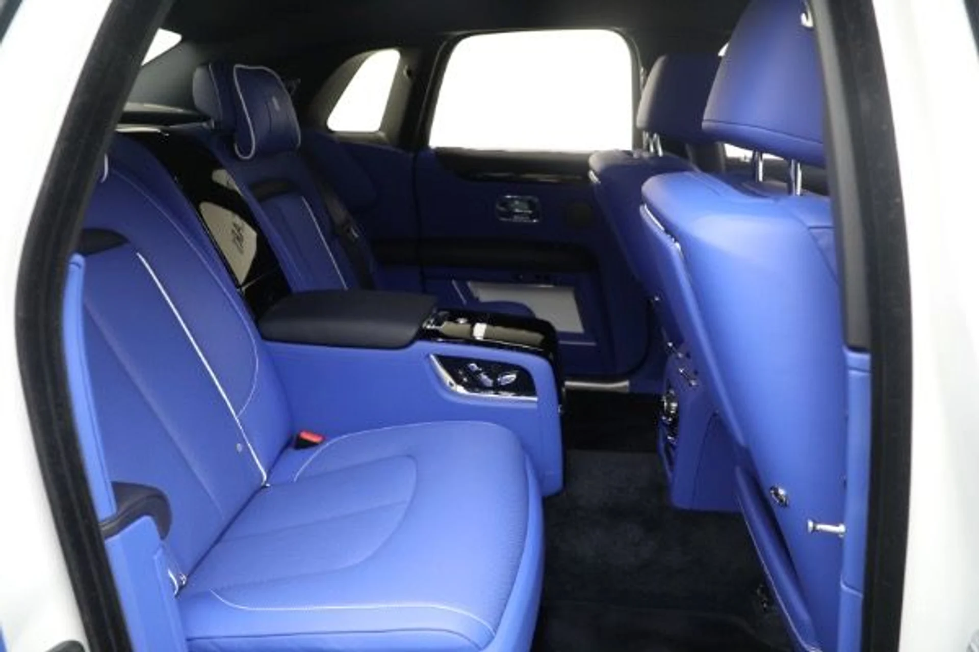 mph022_840594283_Used_2022_Rolls_Royce_Ghost_c4eac6f299