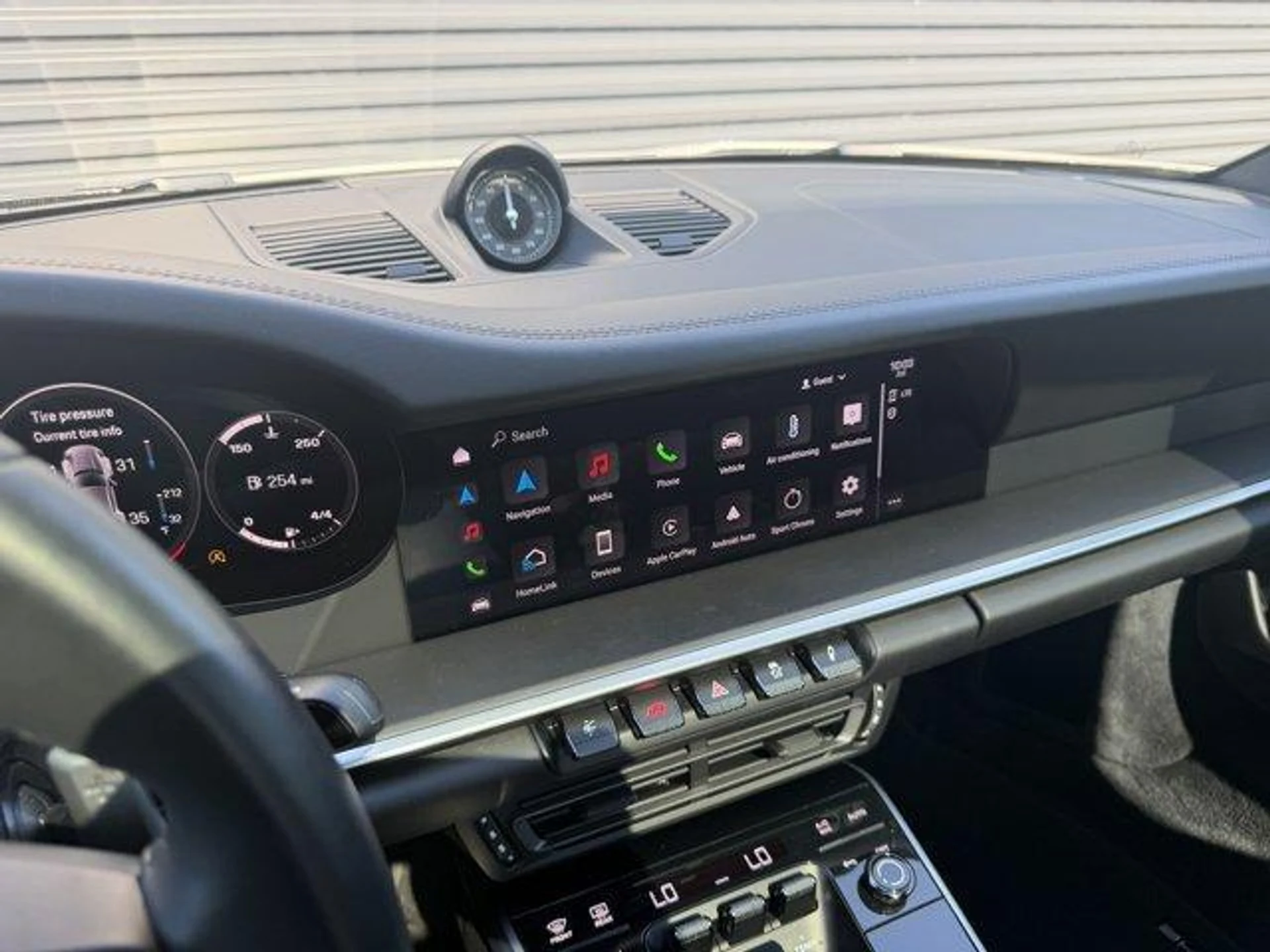 mph022_845381107_M1gnifd_LN_3f_N_Ugni79_FAQ_Yhn5_Y_250c552a1b