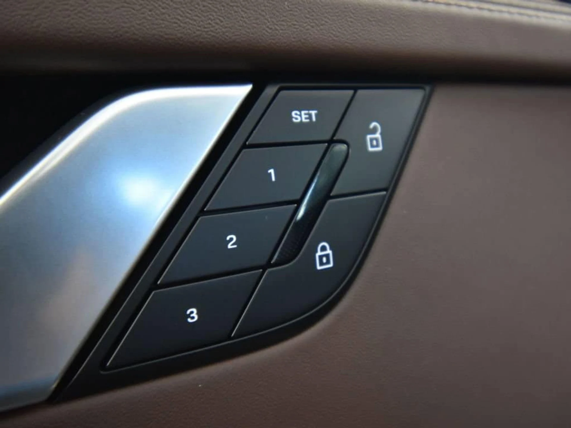 mph022_855175315_1b3070fa6a2a586b8e972addaf518686x_0509627b51