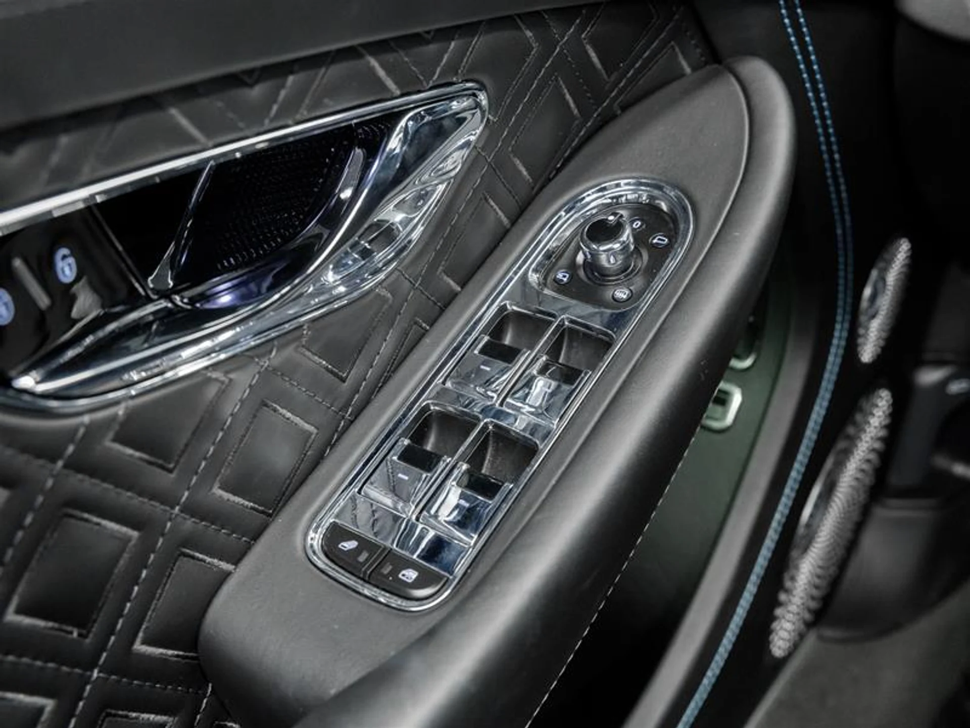 mph022_85519072_11642317_1585477351_ef191526fd