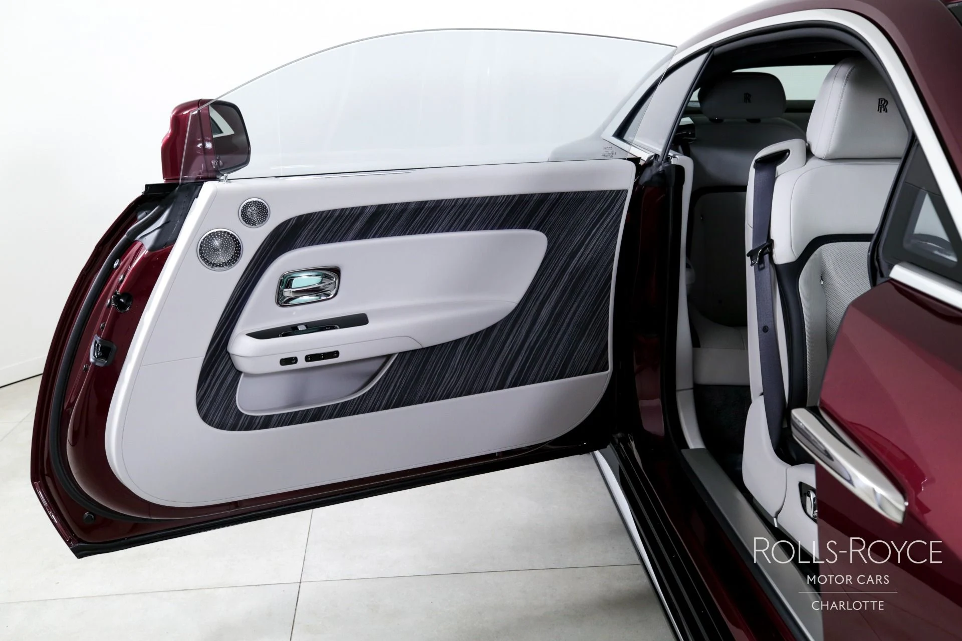 mph022_858574555_Used_2024_Rolls_Royce_Spectre_1744735105_0d7f10156f
