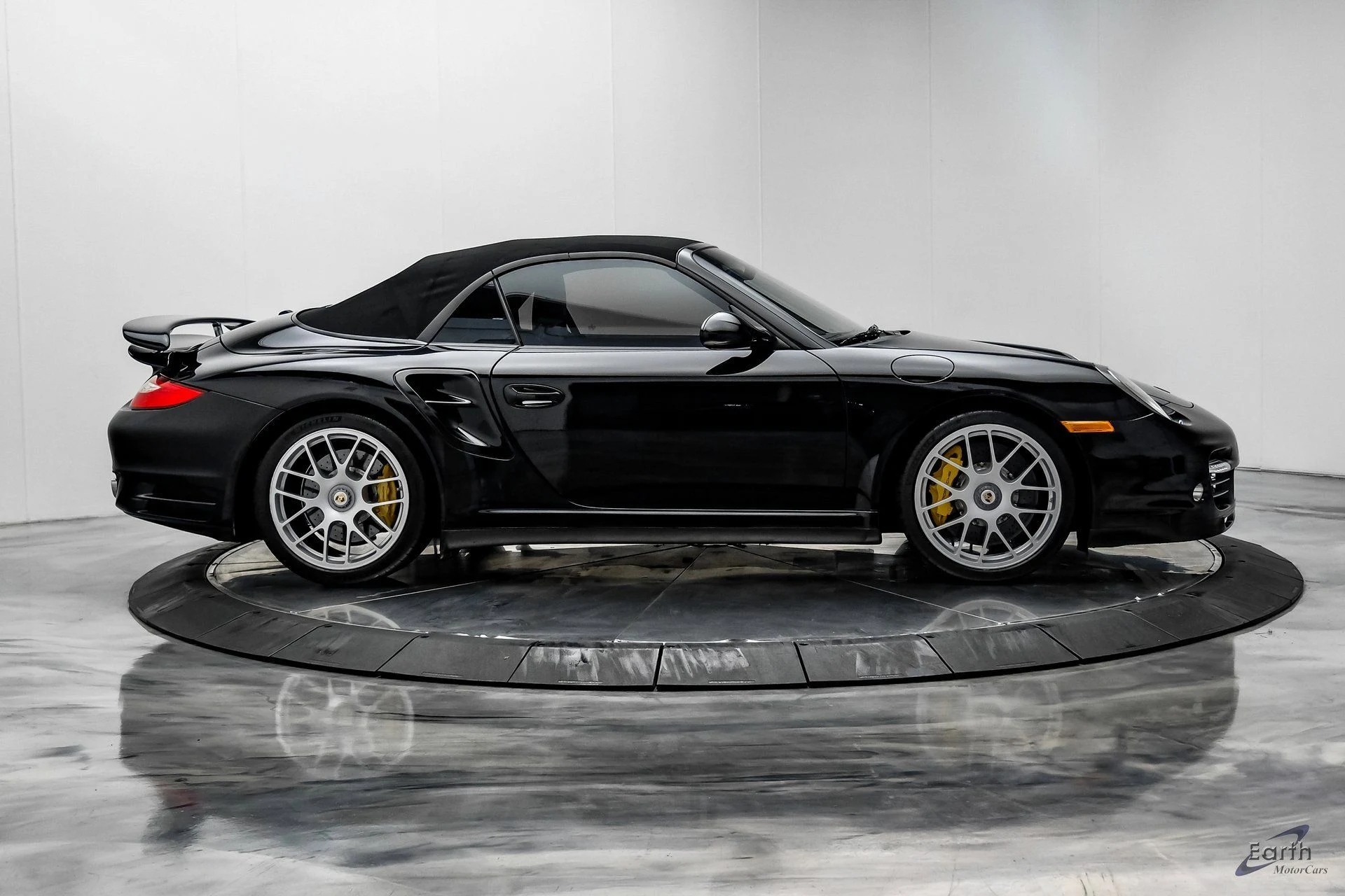 mph022_858815313_f2cc9fbb3db7347aff4e3e348fb7b981x_e4966a6976