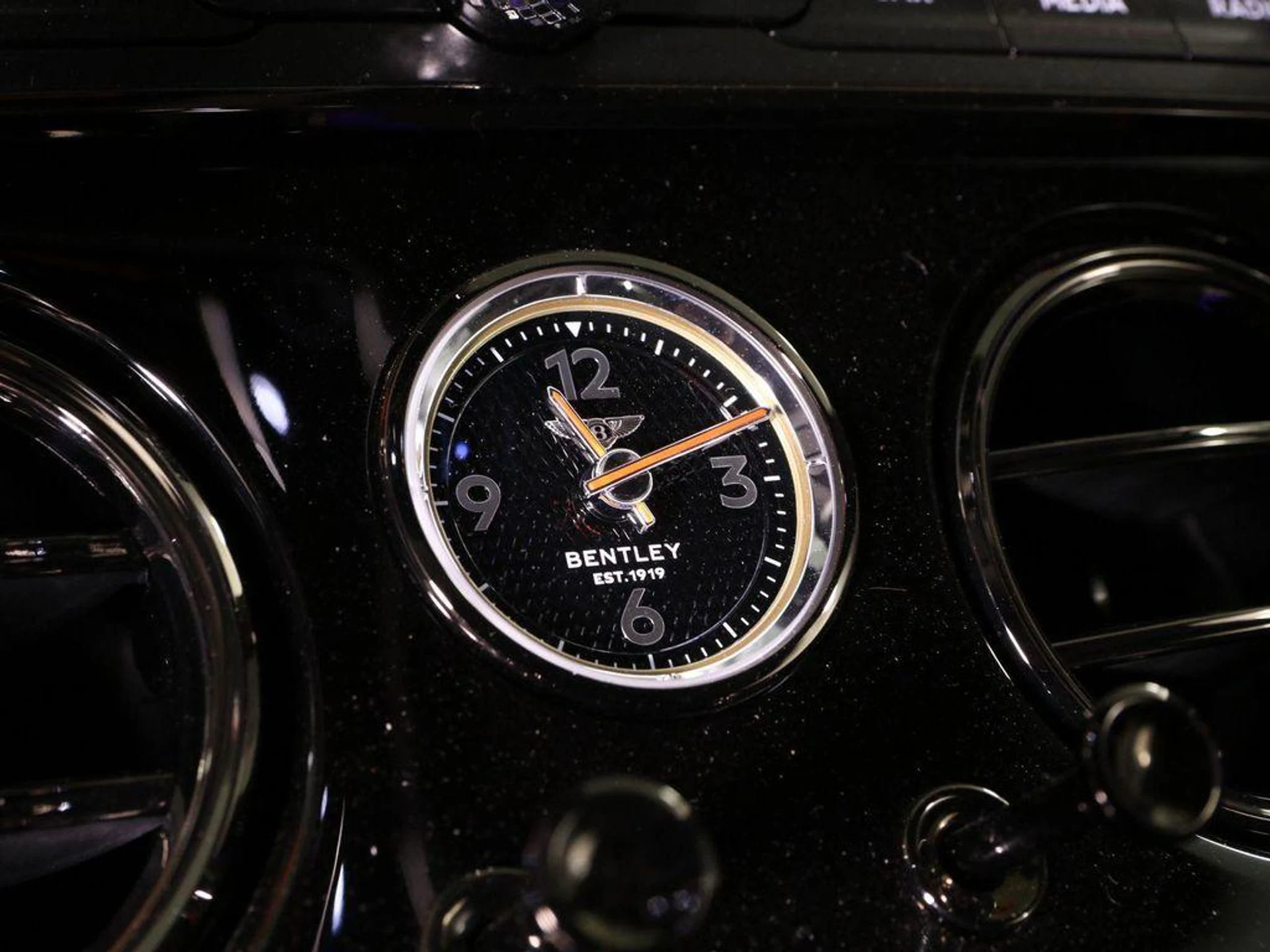 mph022_860459177_X1te_W9_Iqr_ZD_5_Ds5_Vg_Wtr_Vb_Oxd_Kk_79a085e199