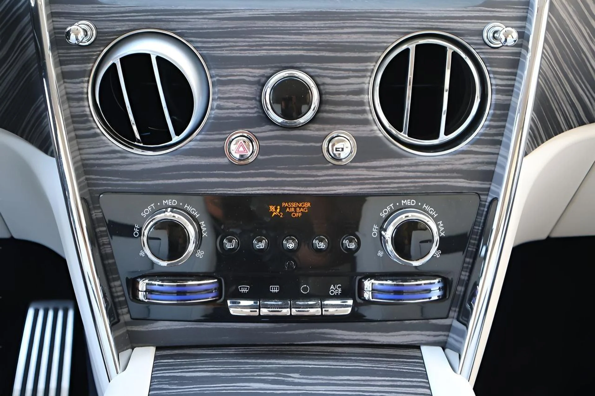 mph022_860918686_23_b6861502e0