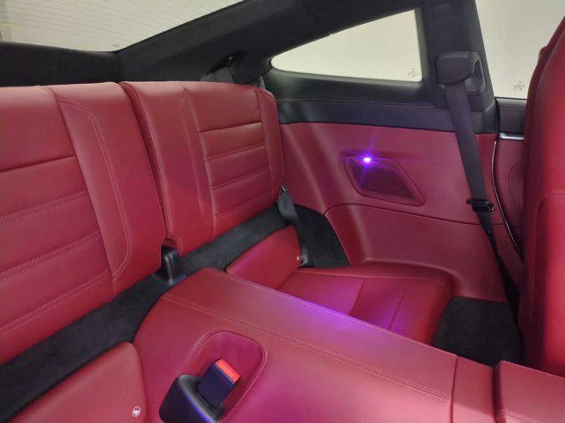 mph022_869961901_aa_Y_Khd5q1ozq69_F7m_Qsbp4z_FZ_4o_45fc9f53fd