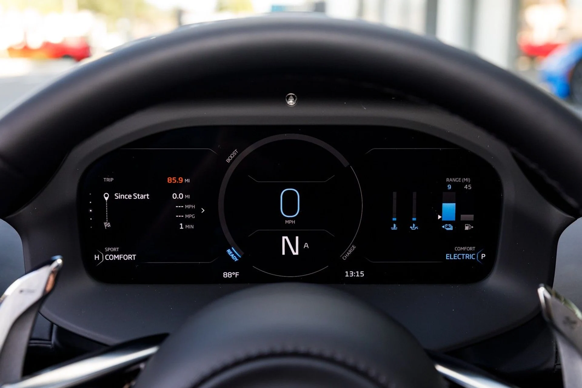 mph022_871225175_635_p23_l_8e97e0a9c7