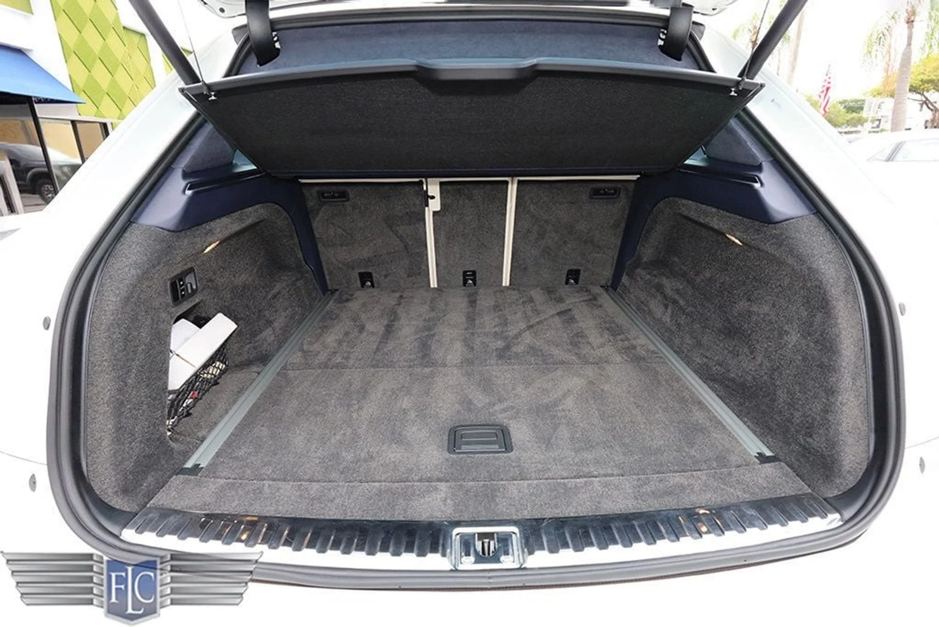 mph022_873400345_used_2024_bentley_bentayga_6305_22998003_23_1024_0e0864c99e