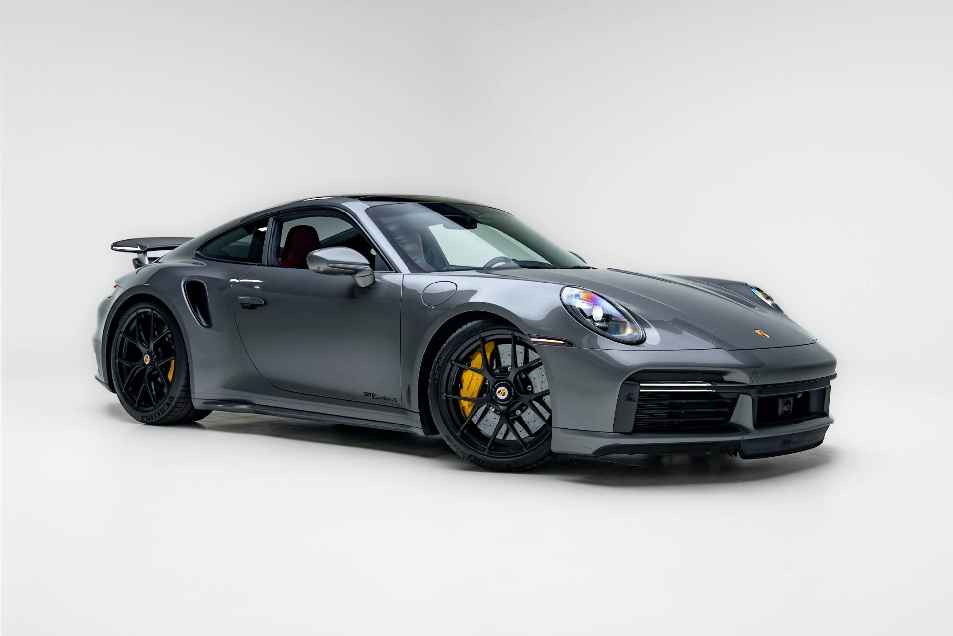 mph022_877050784_Used_2021_Porsche_911_Turbo_S_1778698810_0d836e2e31