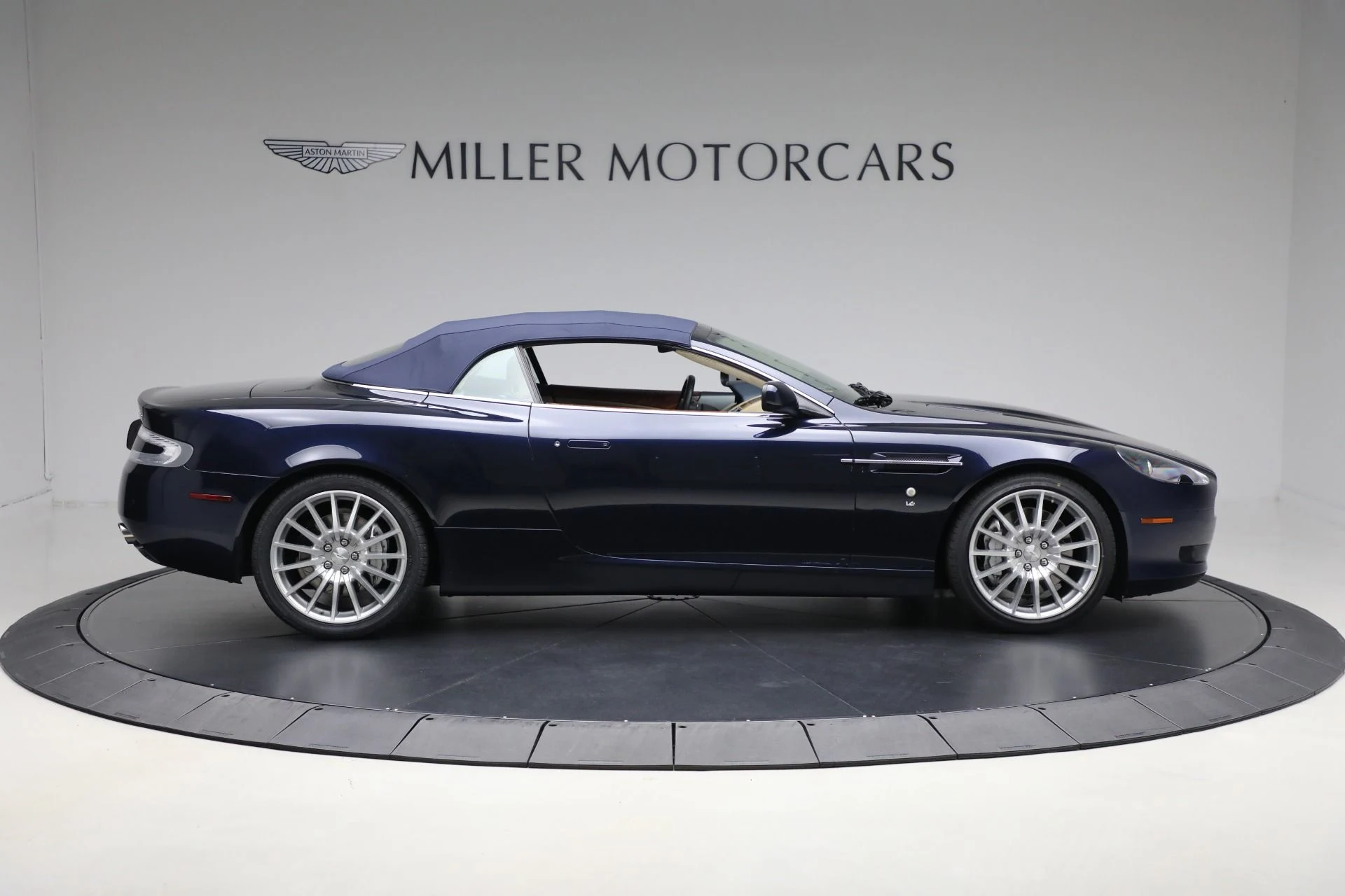 mph022_877583919_Used_2007_Aston_Martin_DB_9_Volante_e7e6b2eabd