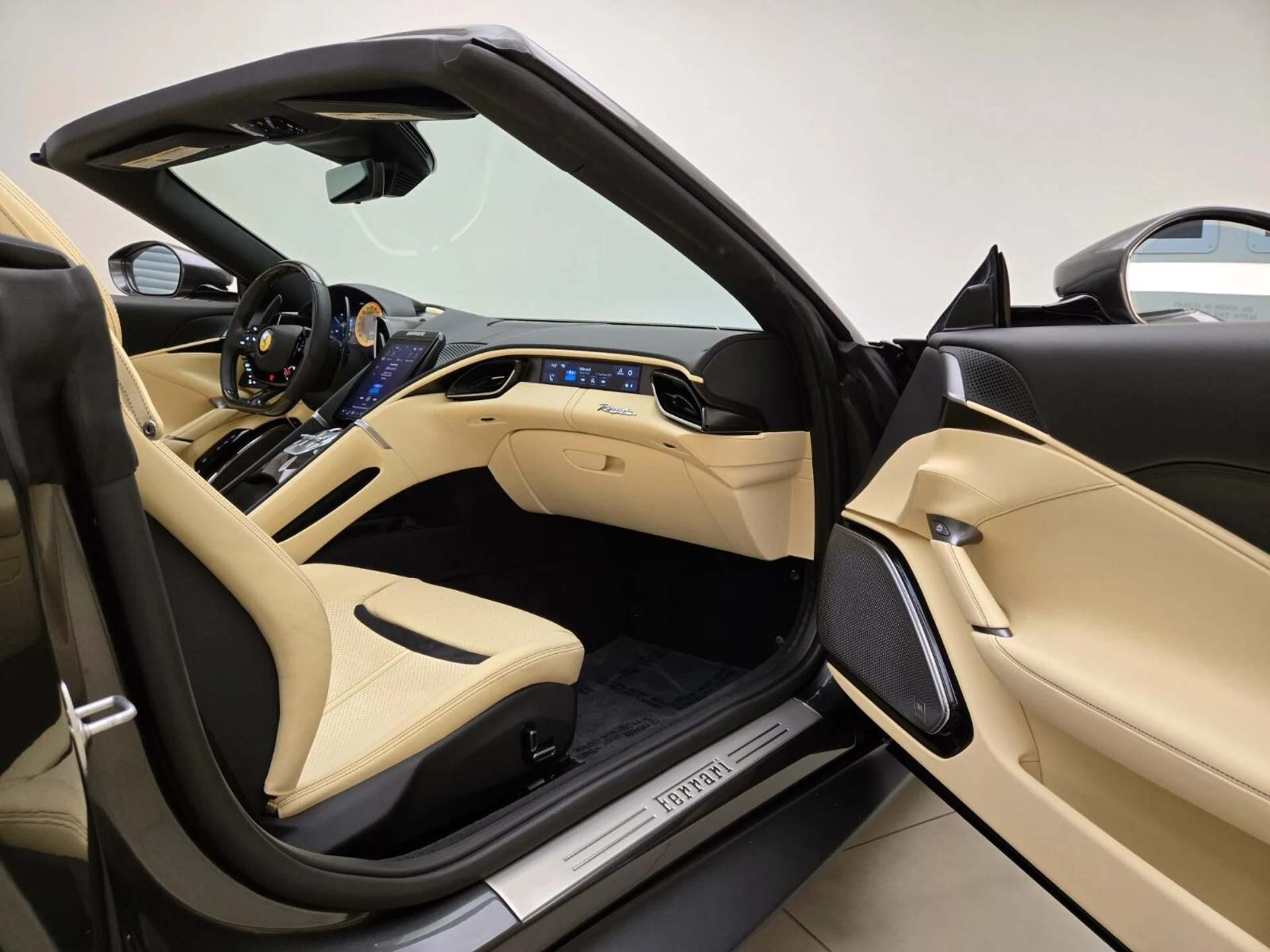 mph022_881222403_Used_2024_Ferrari_Roma_1770706220_a1512d219e