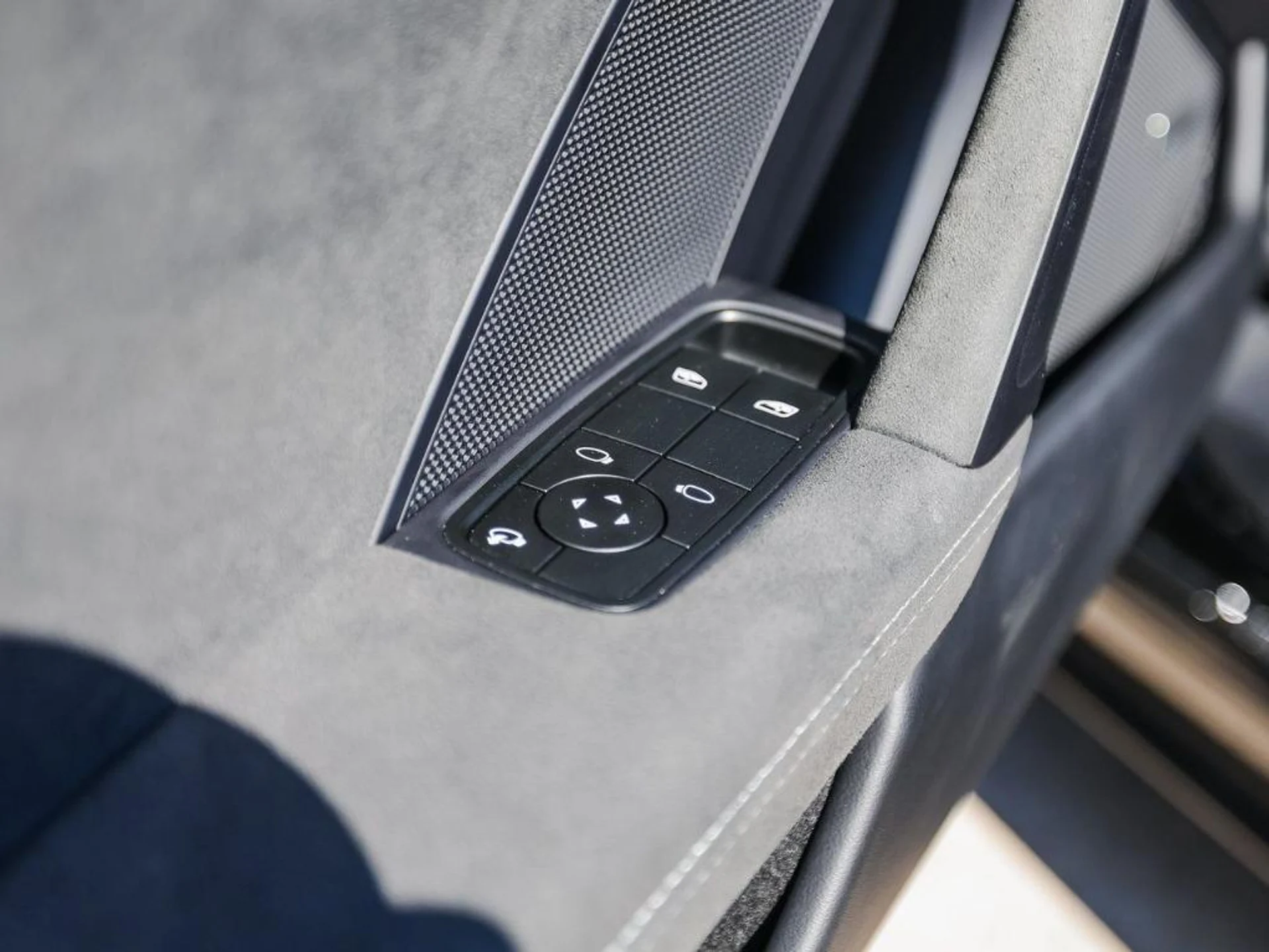 mph022_887268123_On_ZD_Pa_F_Ziy_Ff6c_Sr1hb_Zvxj_Yb_H8_1a5bc66eb9