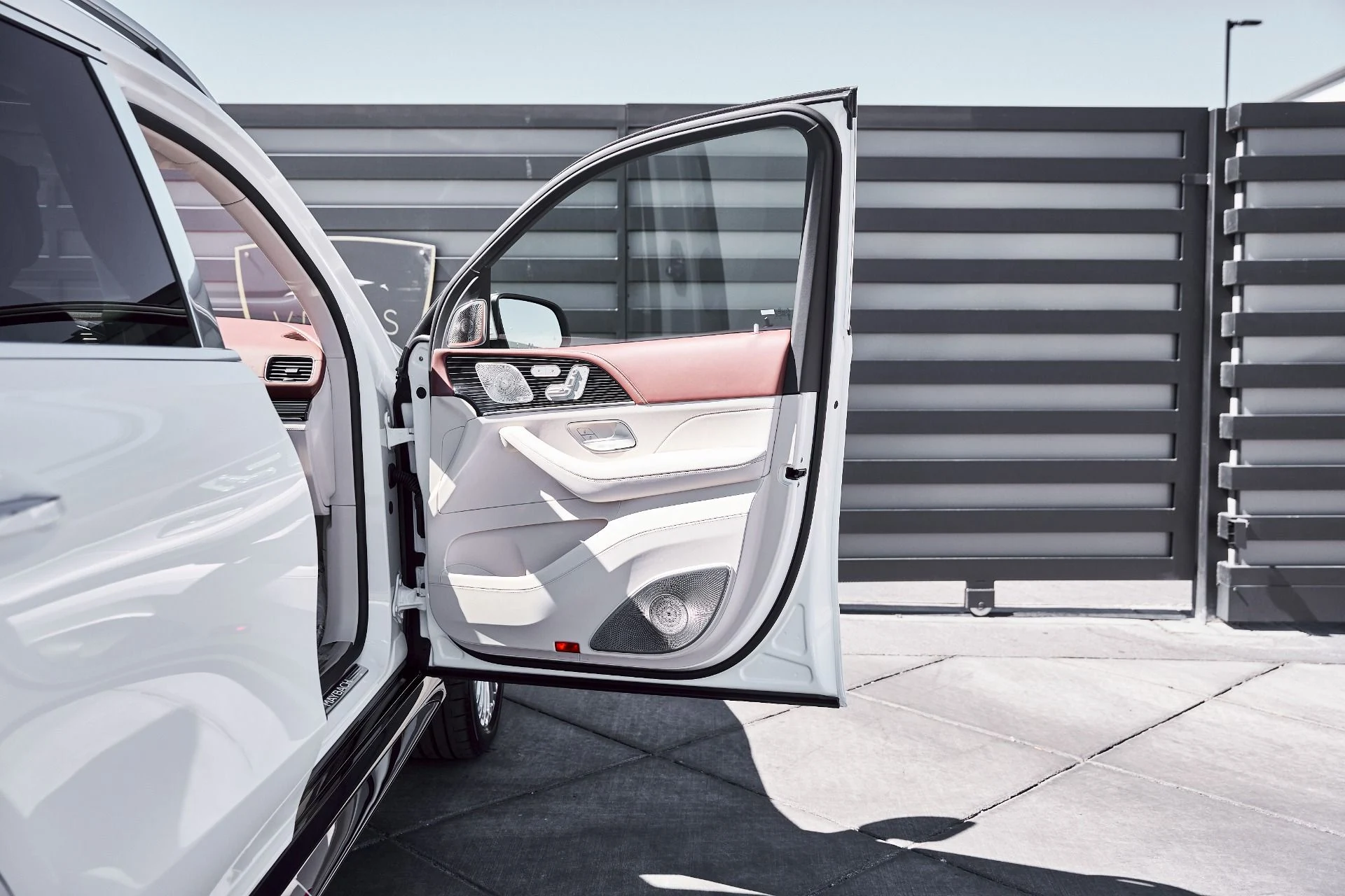 mph022_893747606_Used_2026_Mercedes_Benz_GLS_Maybach_GLS_600_1777074073_a4e096cac5