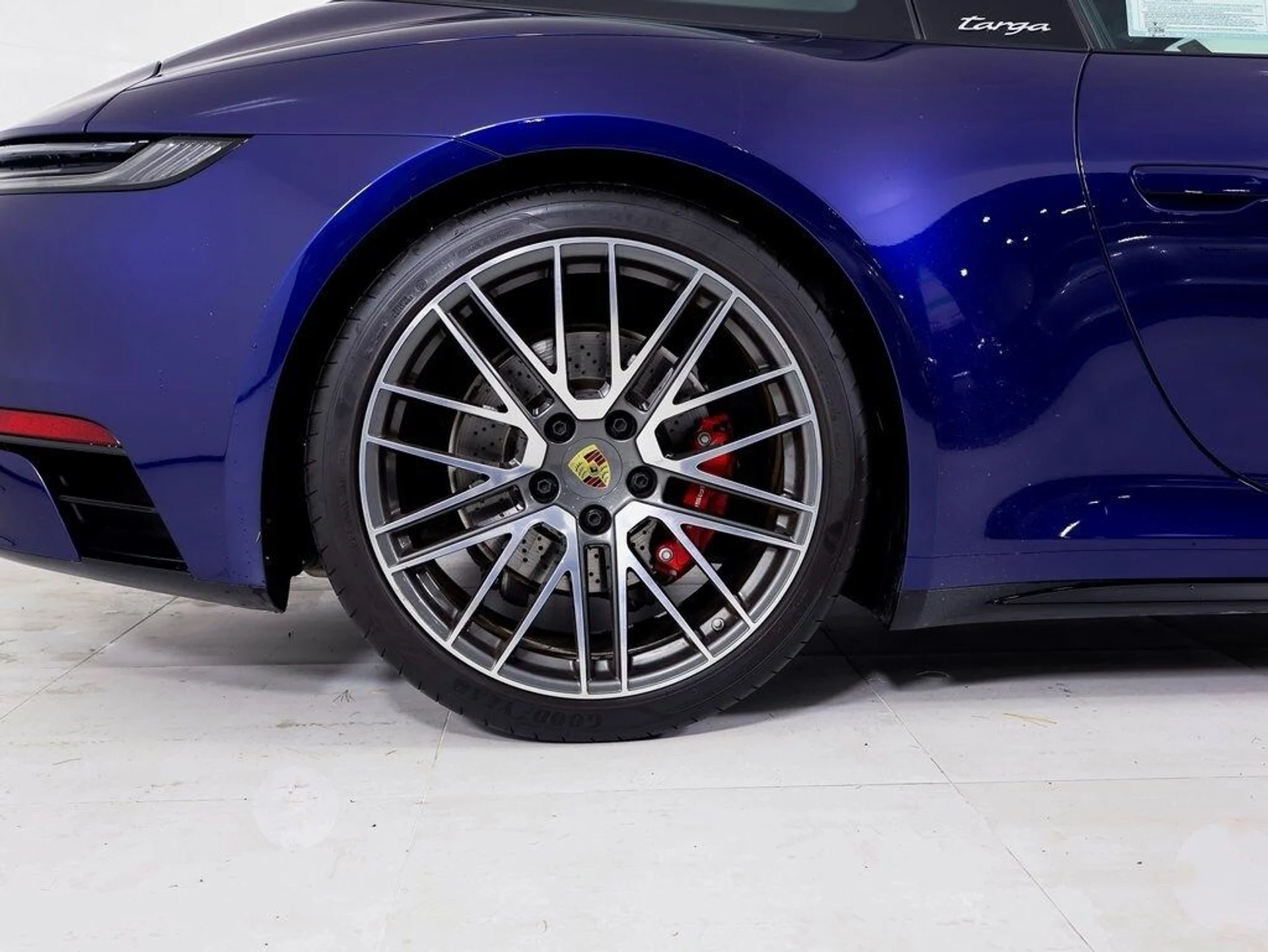 mph022_894784374_2dd3a81ac3b04256294b356dc7d6a23cx_2d35f636e1