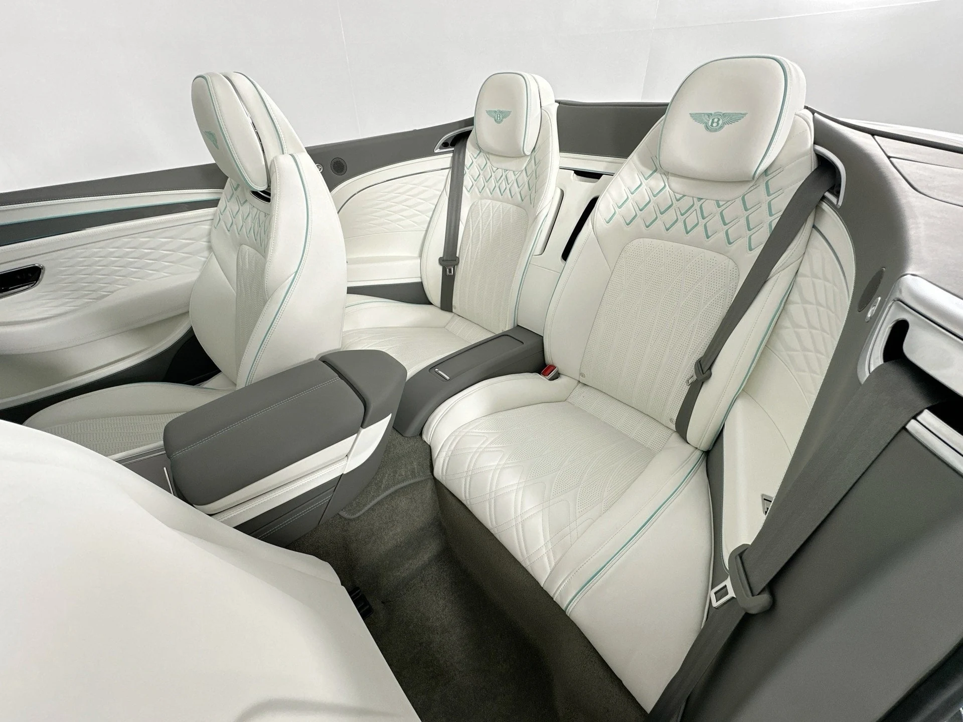 mph022_898394218_23_1ad78b8795