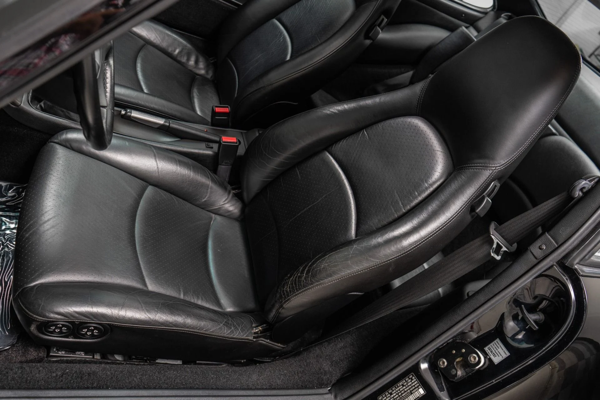 mph022_899644946_Used_1997_Porsche_911_Carrera_S_1786395853_b5654abd14