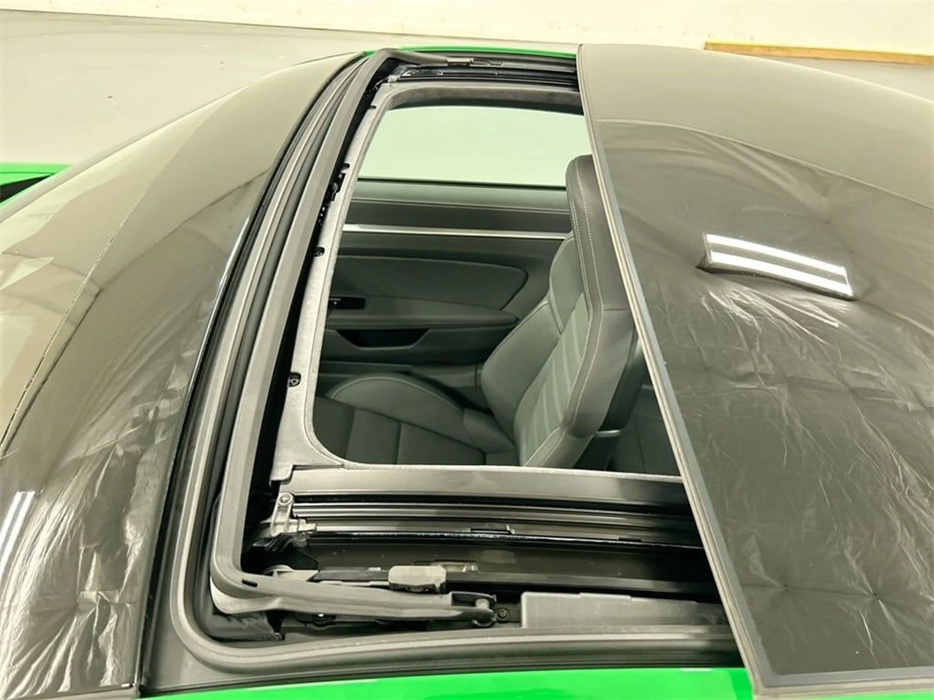 mph022_902624226_8323a5061a436d3fa5600124c55ca99ex_e1bbfdbb96