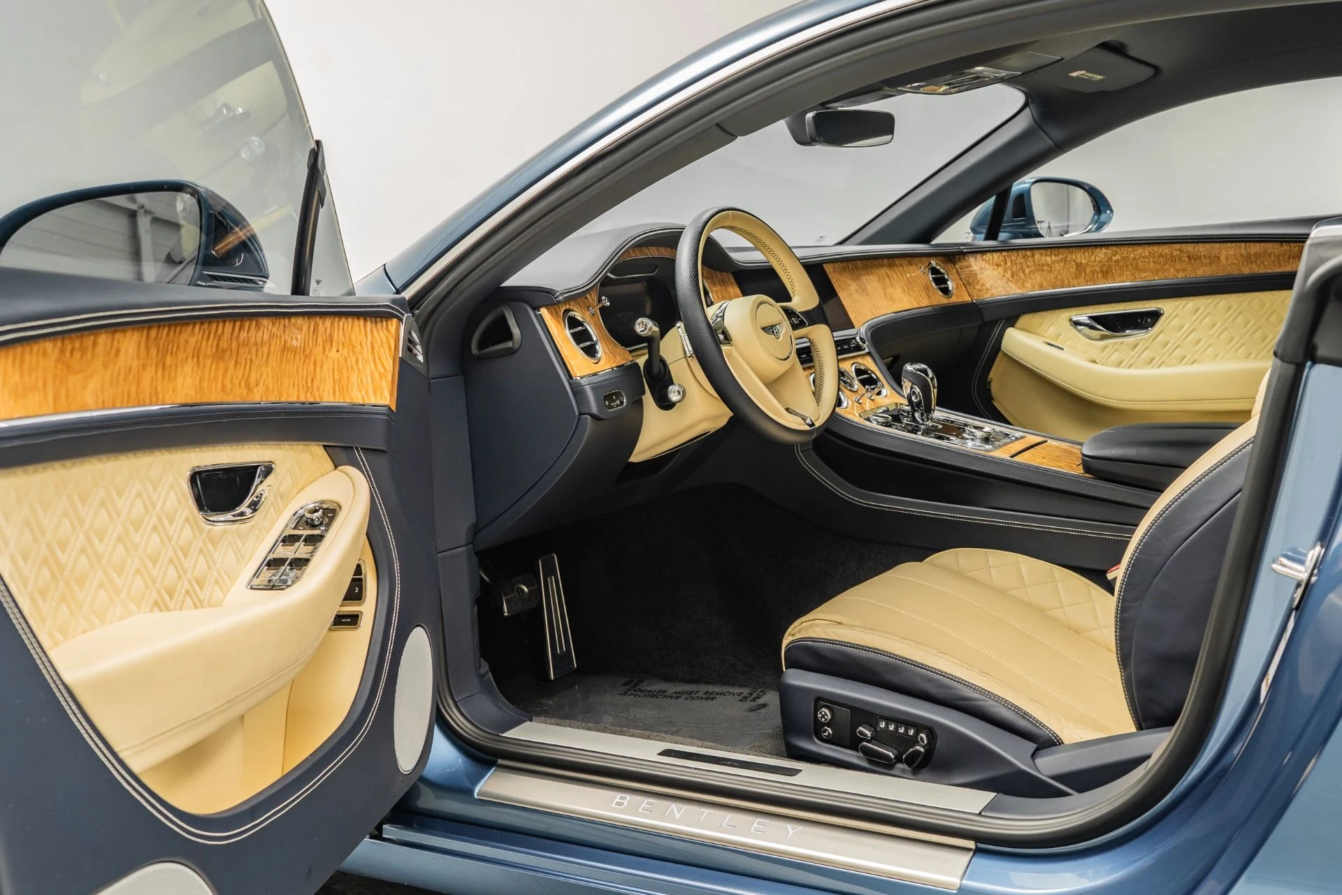 mph022_912151676_Used_2020_Bentley_Continental_GT_W12_1756499288_04e1eea603