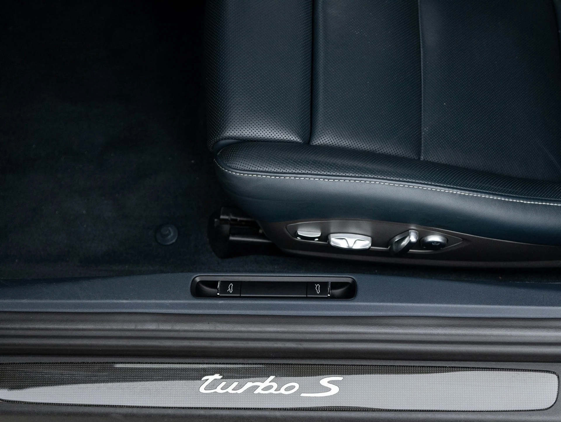 mph022_917376870_23_45da3ed03e