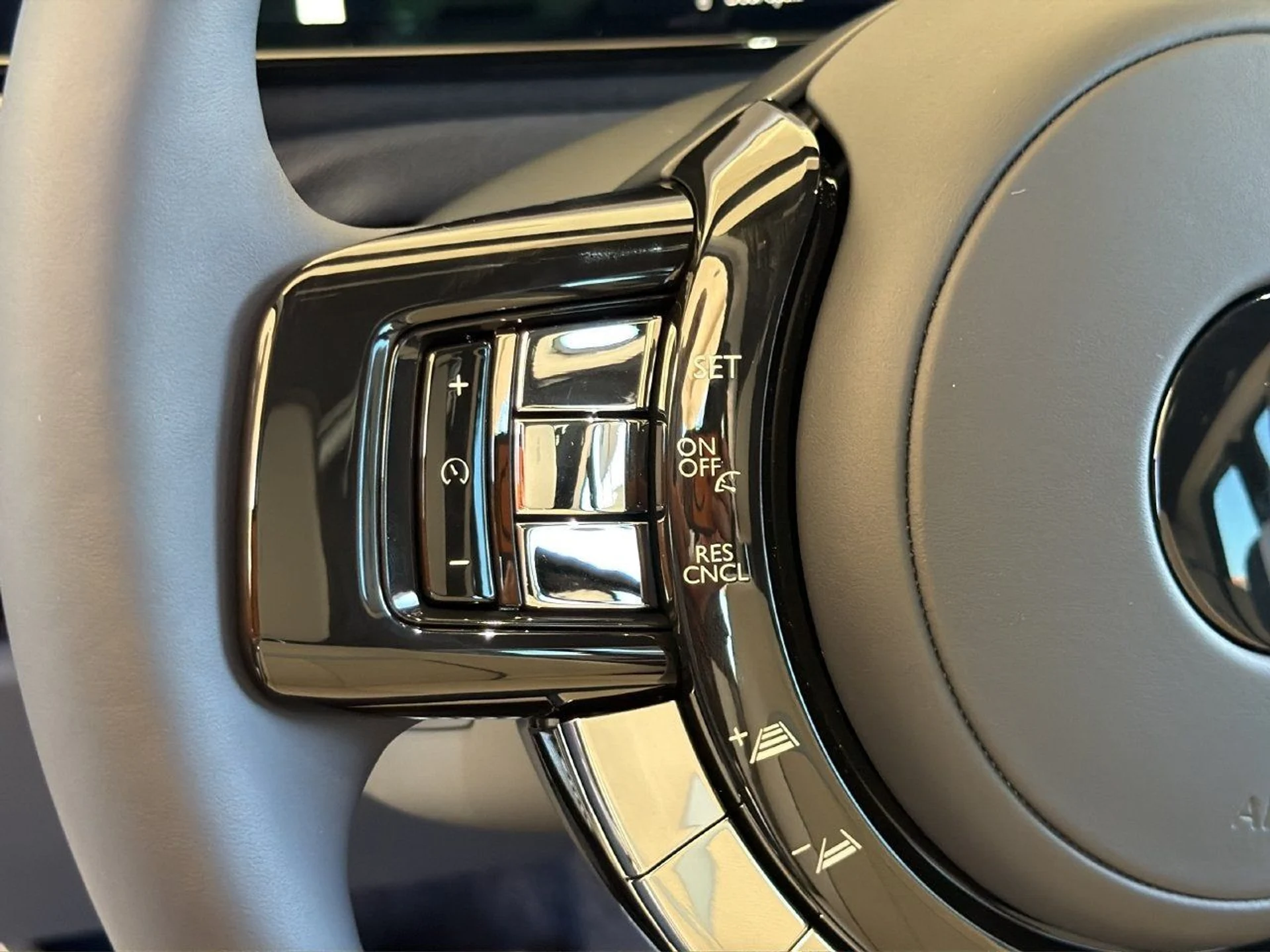 mph022_918166760_23_07c6c26181