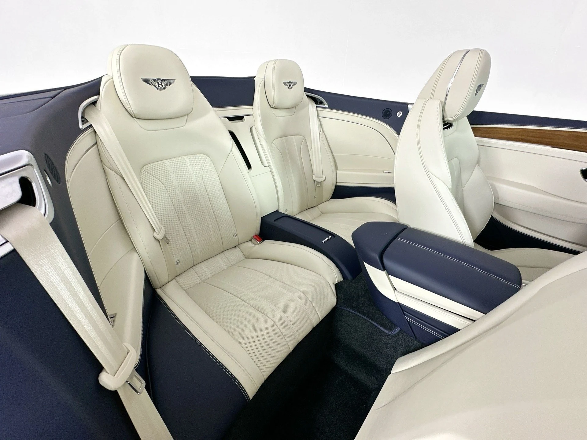 mph022_918377744_23_6f851045c5