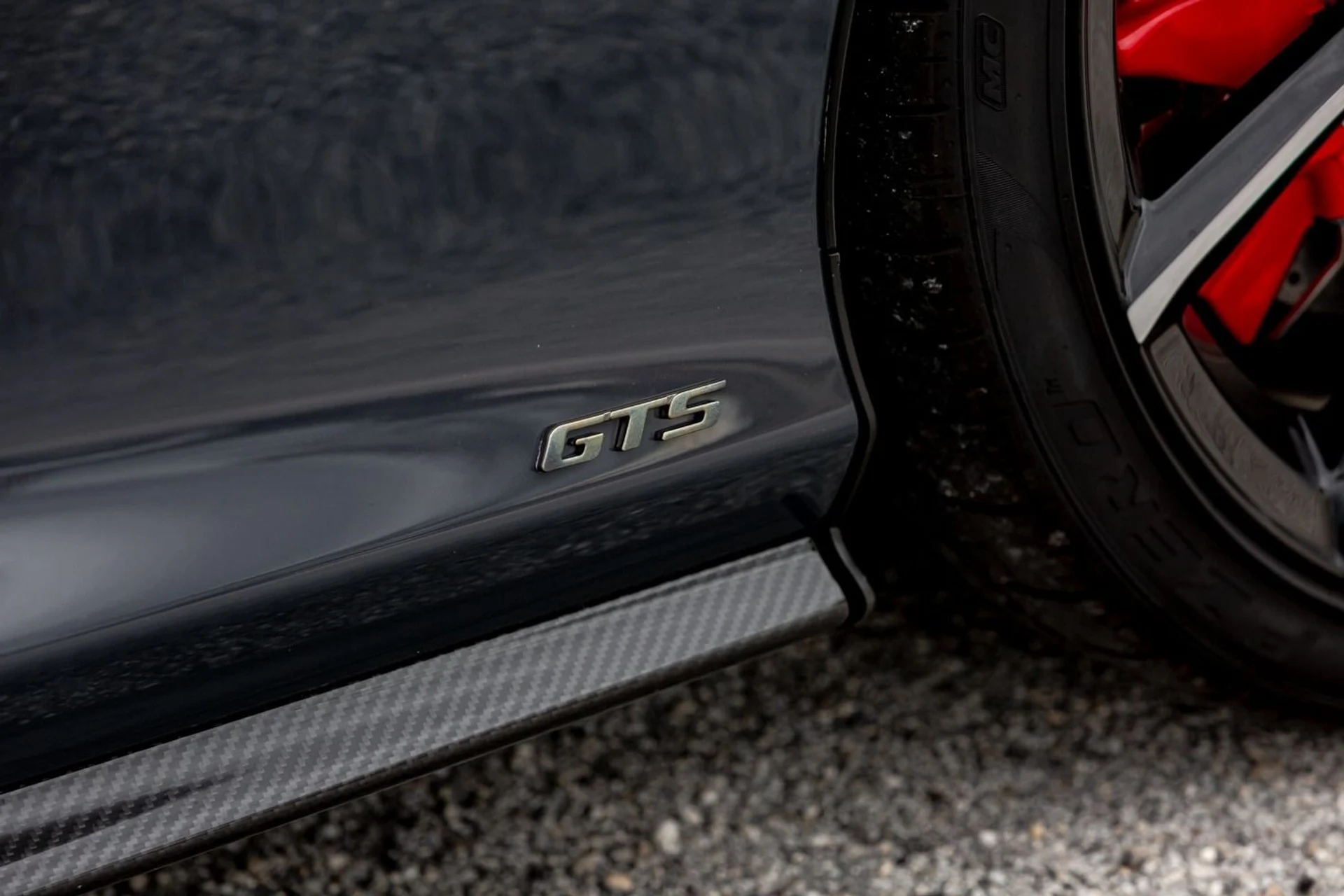 mph022_91991693_467_p23_l_3ecf7a14c8